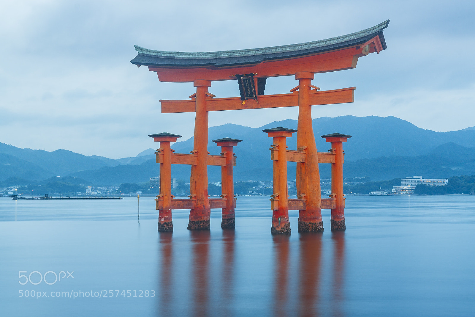 Canon EOS 450D (EOS Rebel XSi / EOS Kiss X2) sample photo. The great torii of photography