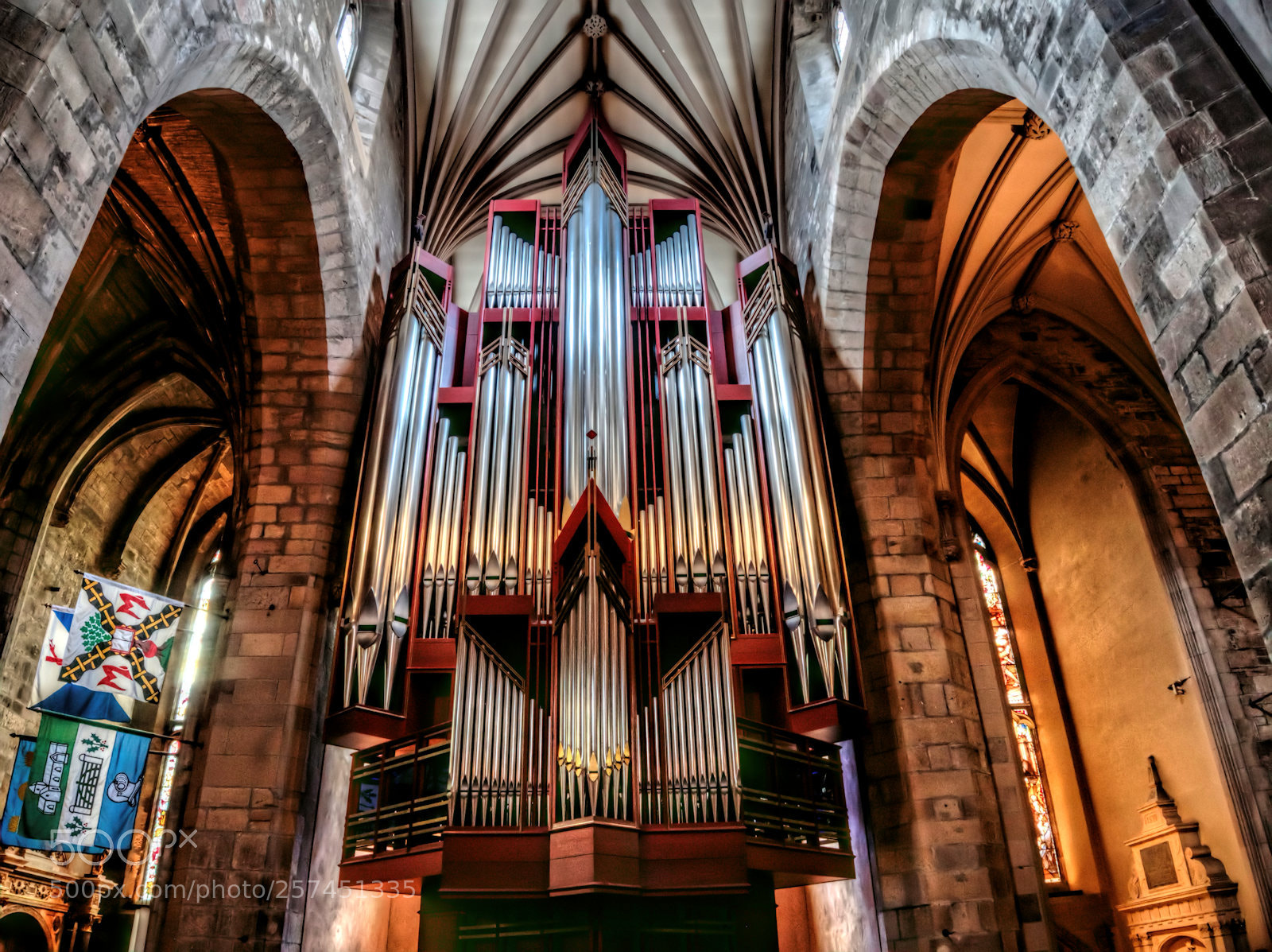 Olympus OM-D E-M5 sample photo. St giles pipes photography
