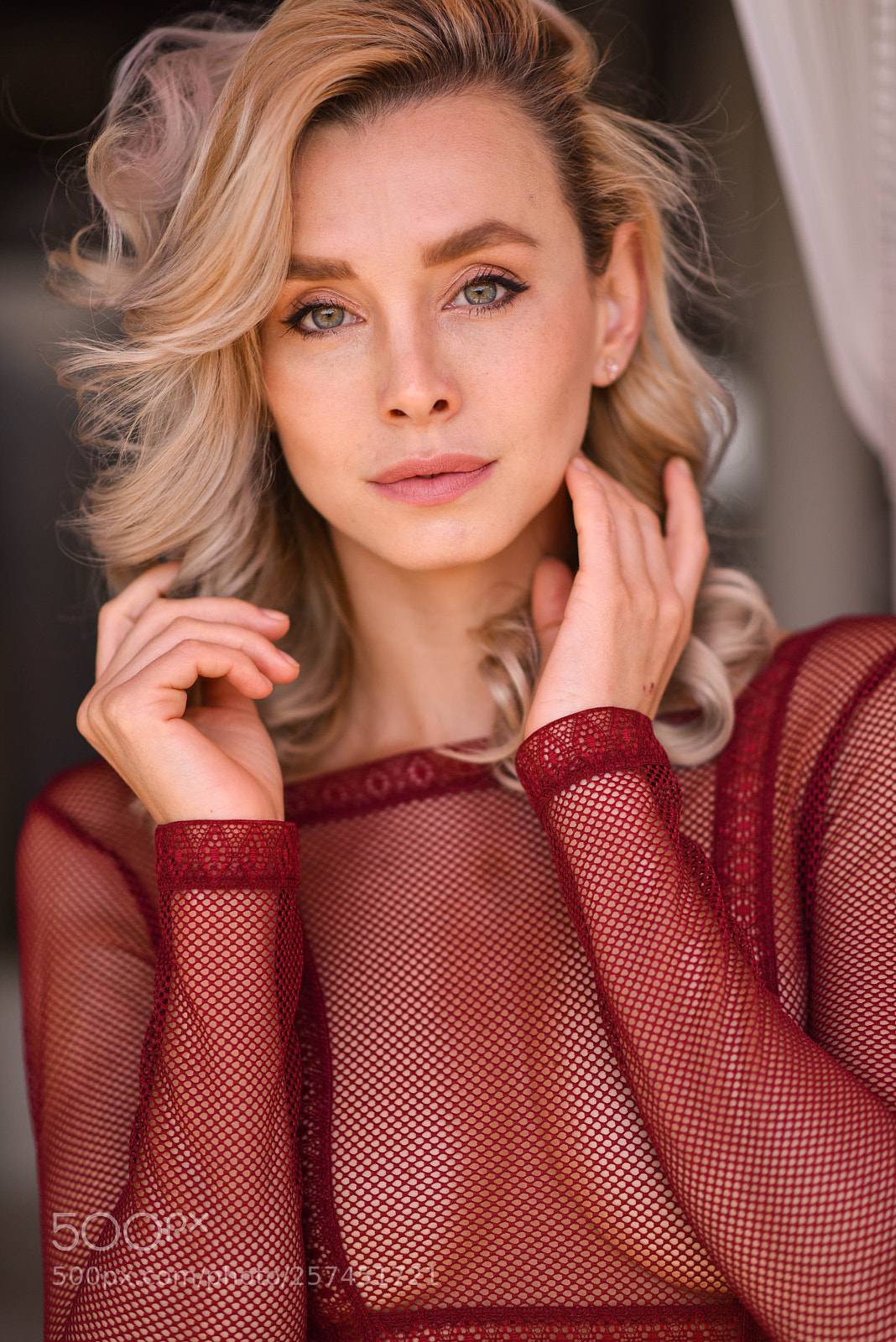 Nikon D810 sample photo. Lady in red photography
