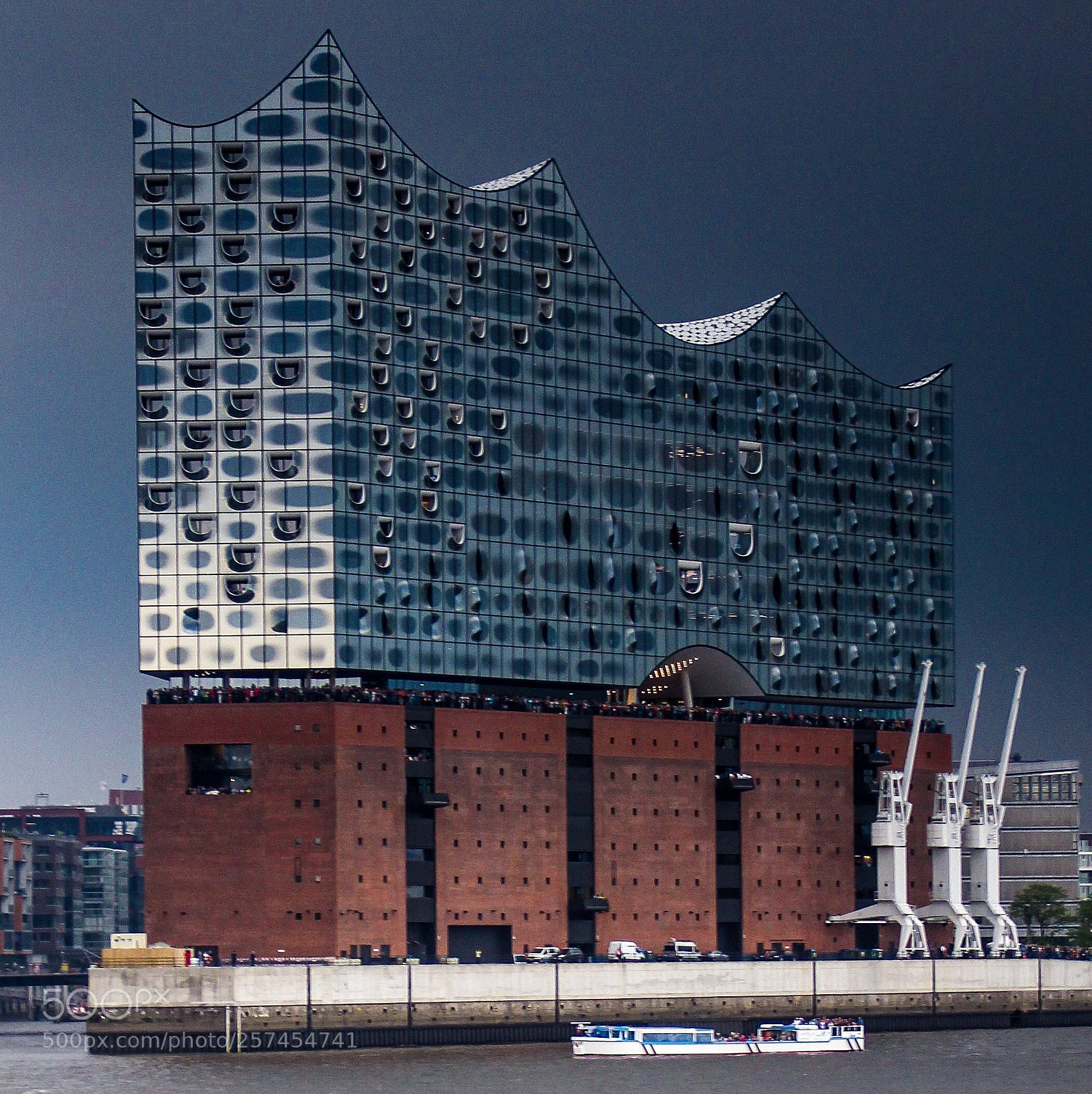 Canon EOS 700D (EOS Rebel T5i / EOS Kiss X7i) sample photo. Elbphilharmonie hamburg/unsere perle... photography