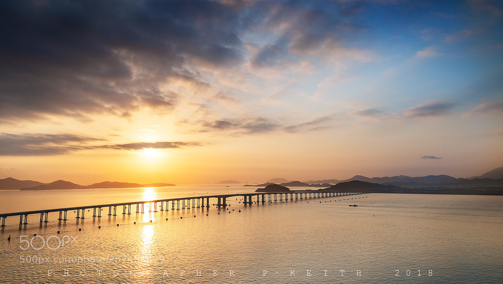Canon EOS 70D sample photo. 日出东方 photography