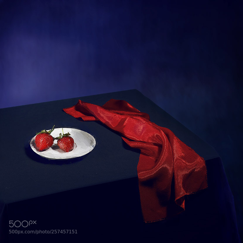 Canon EOS 5D Mark II sample photo. Strawberry photography