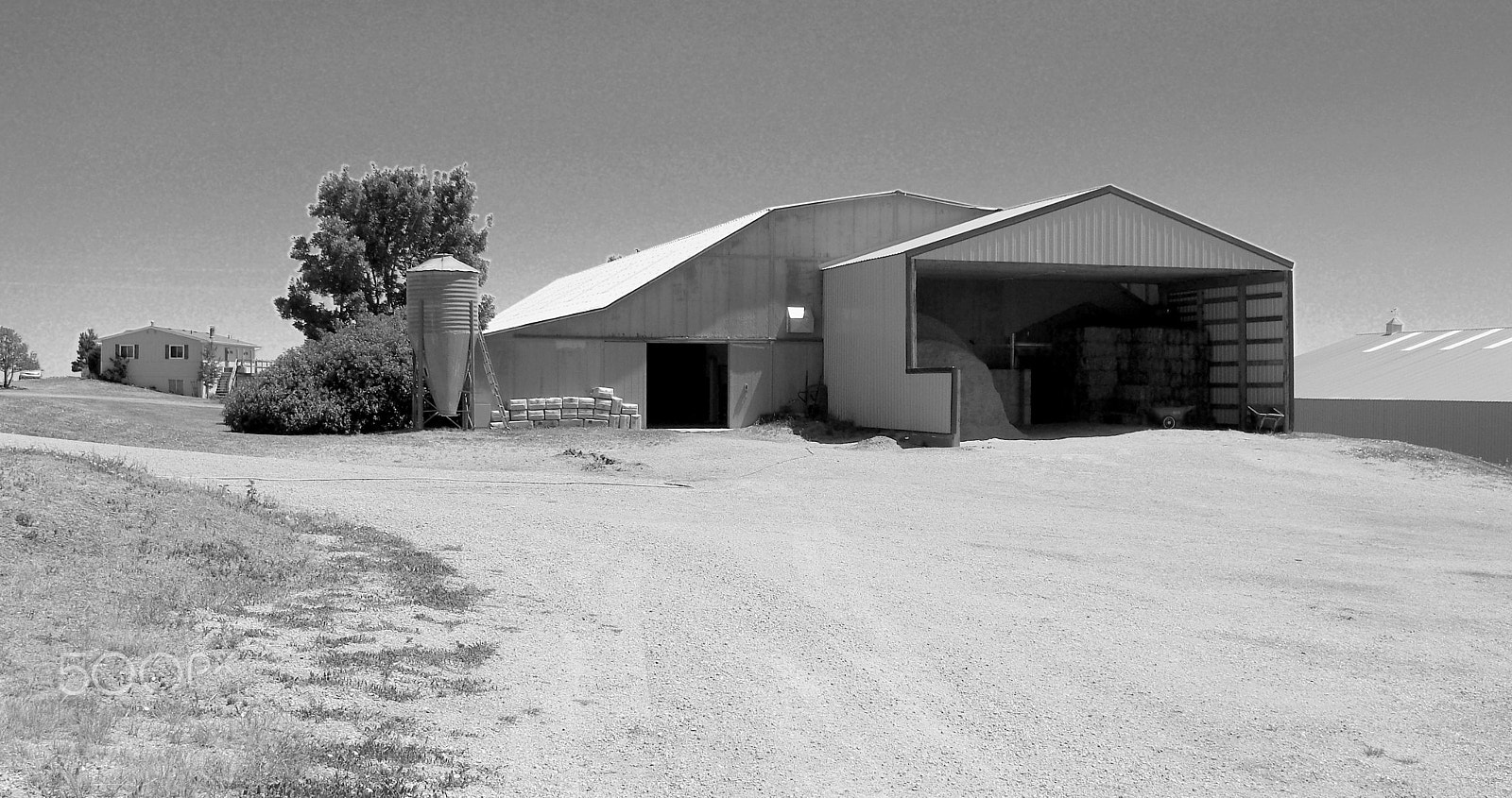 CASIO EX-Z1080 sample photo. Horse stable (back) photography