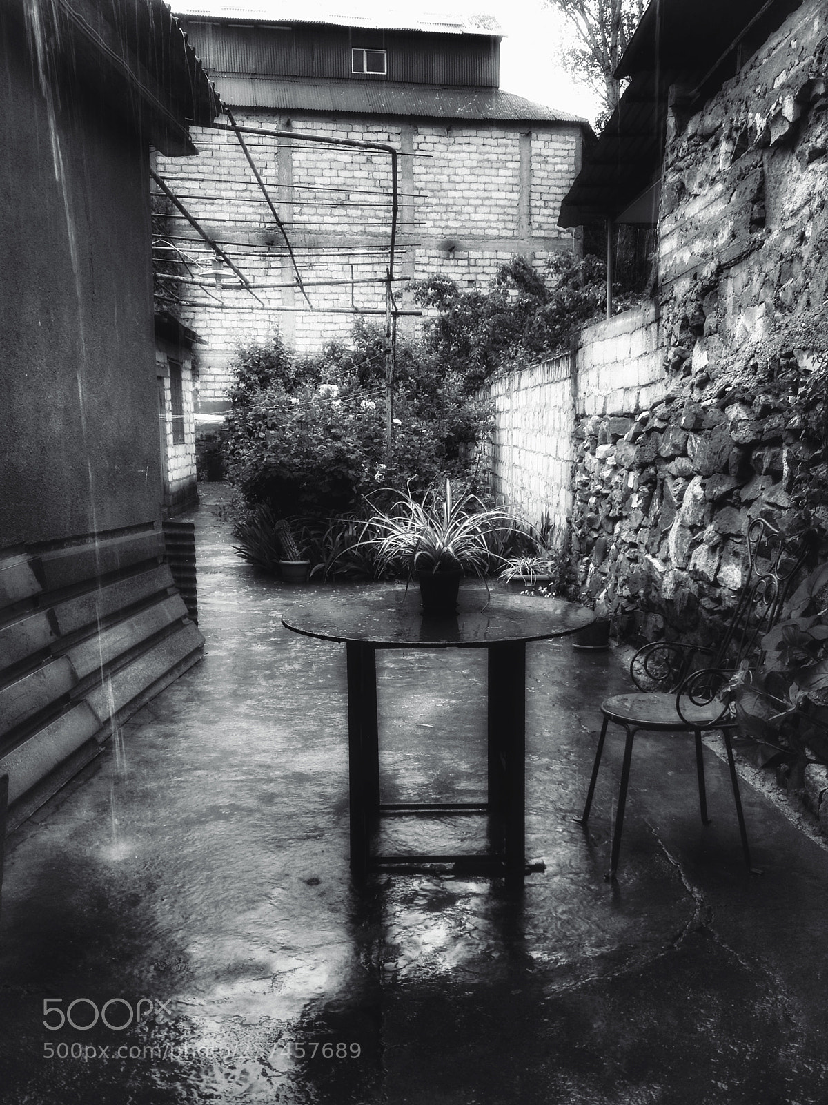 Apple iPhone 4S sample photo. Rain photography