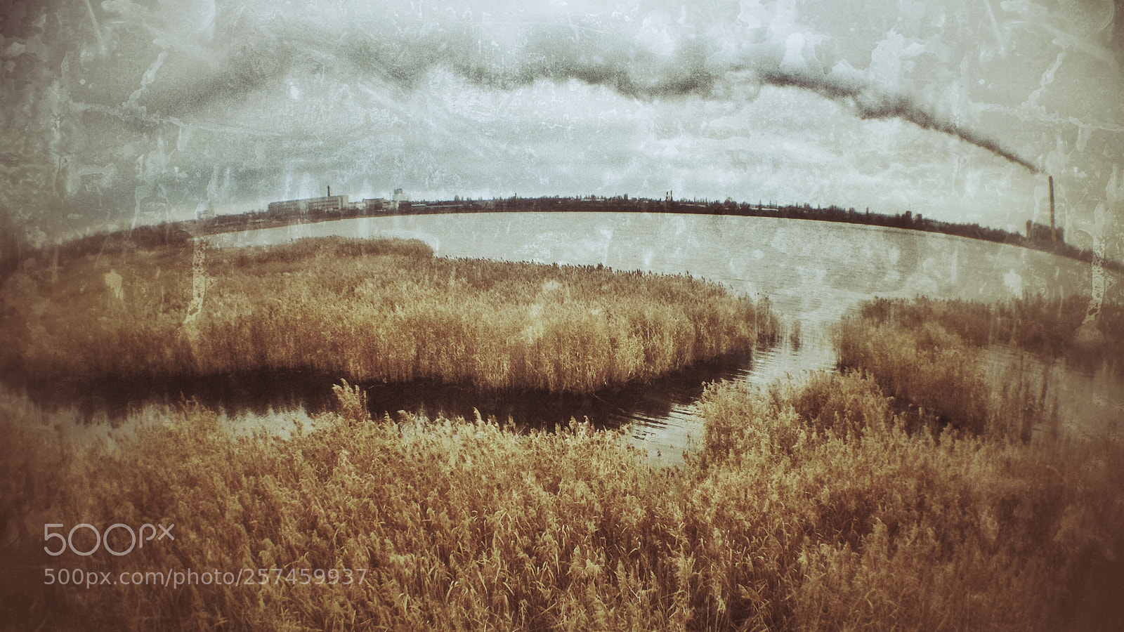 Apple iPhone 4S sample photo. дым над водой / smoke on the water photography