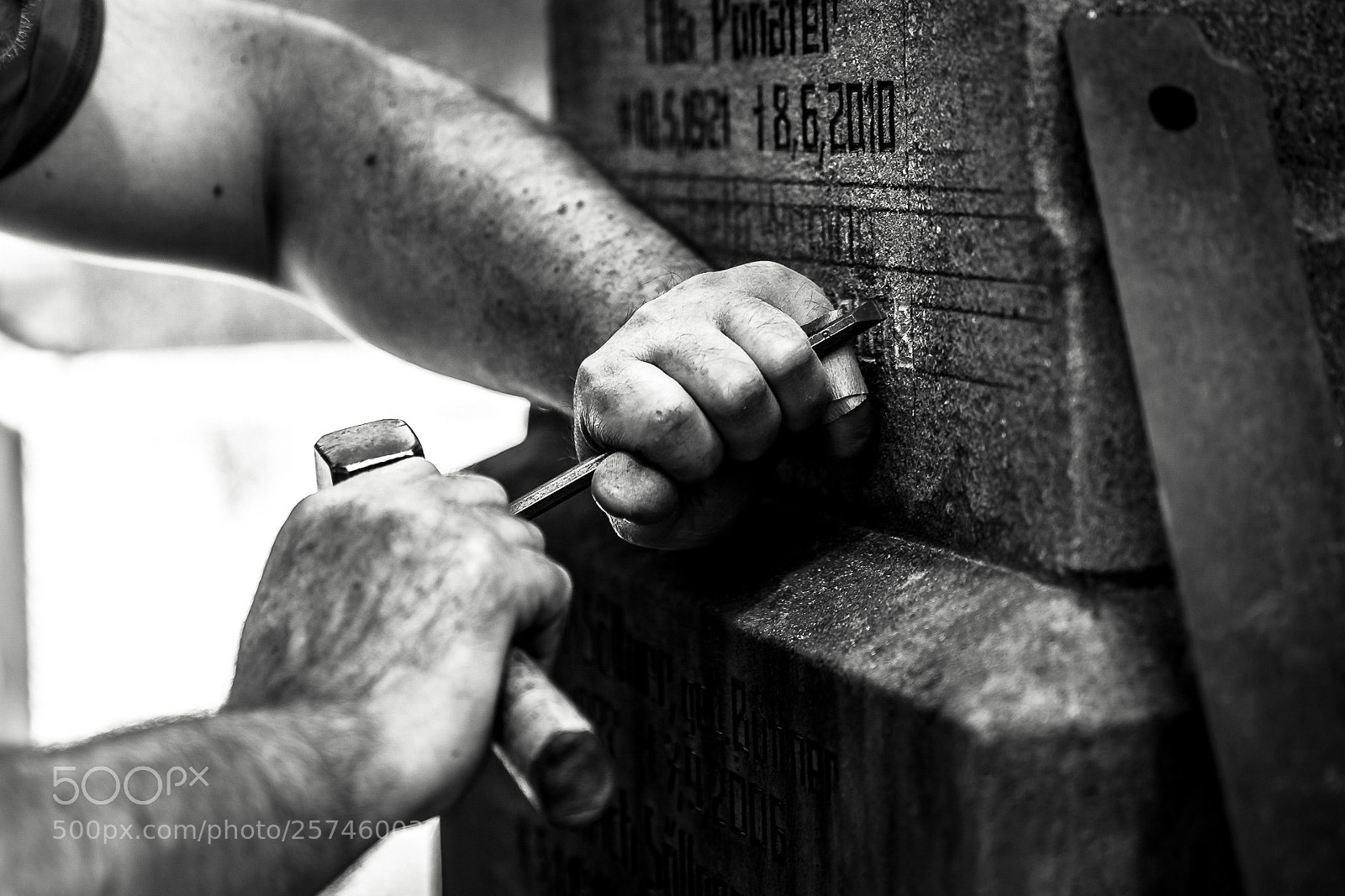 Canon EOS 5D Mark II sample photo. Steinmetz - stonemason photography