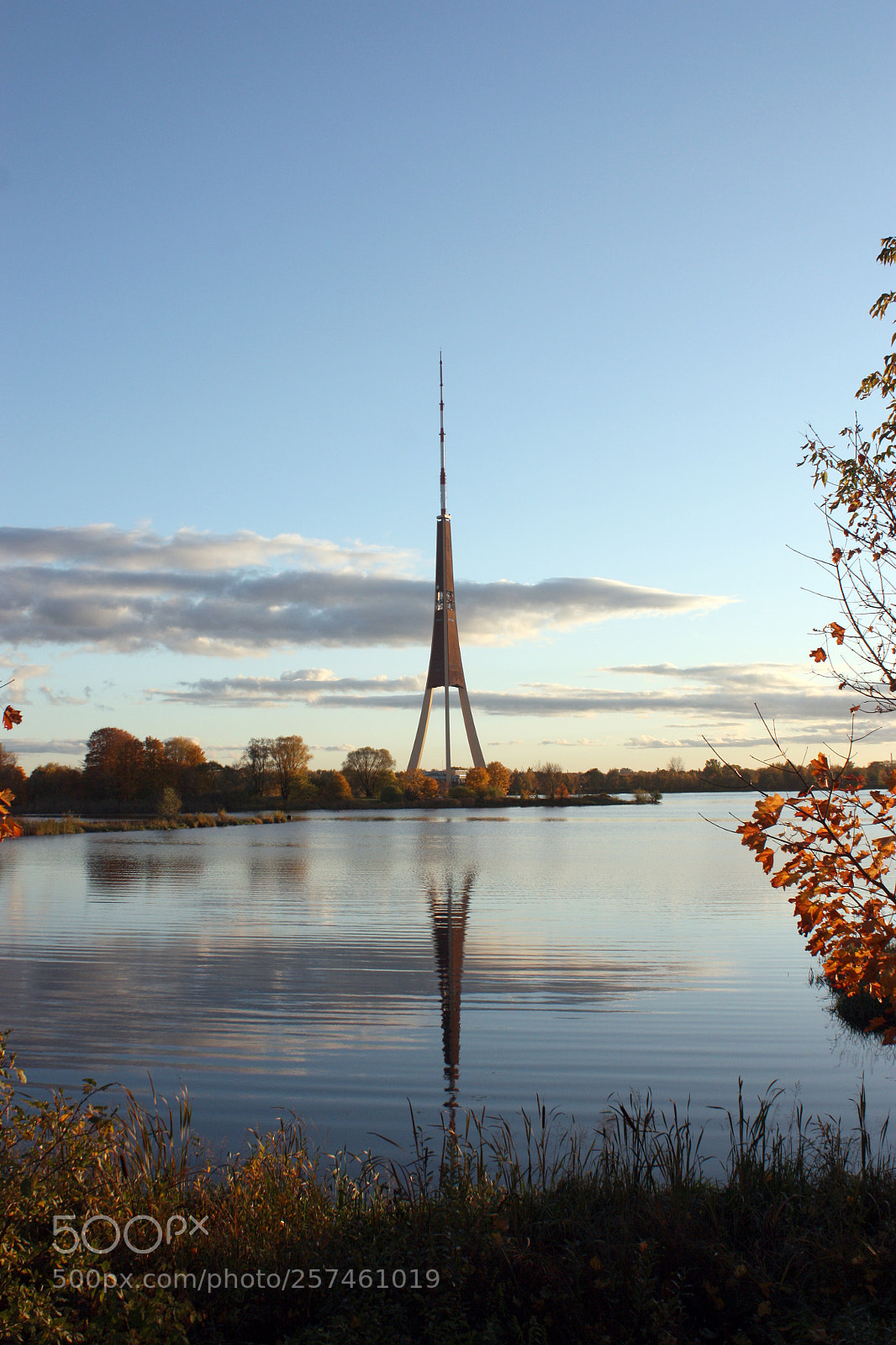 Canon EOS 450D (EOS Rebel XSi / EOS Kiss X2) sample photo. The tv tower is photography