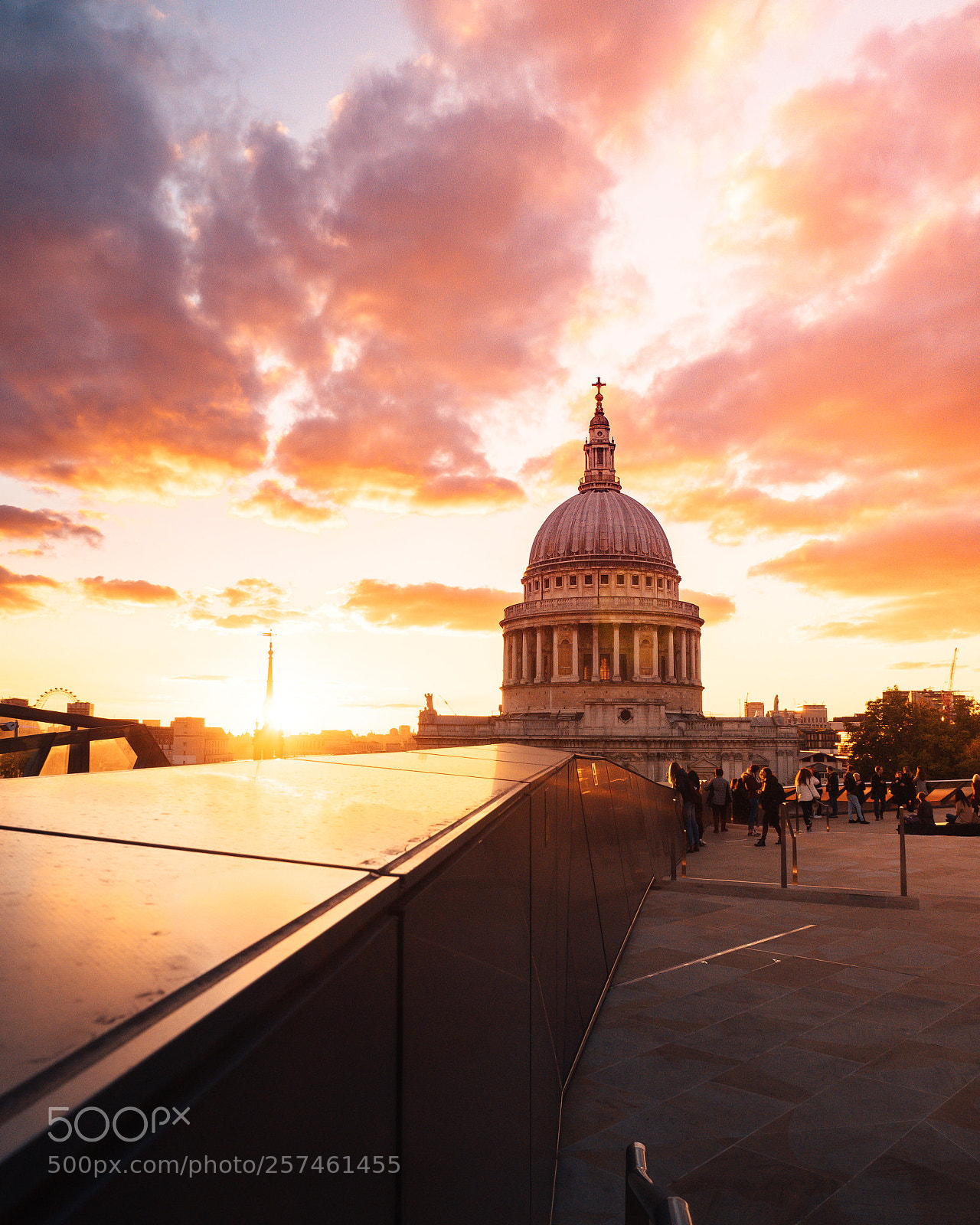 Panasonic Lumix DC-GH5 sample photo. London sunset over st photography