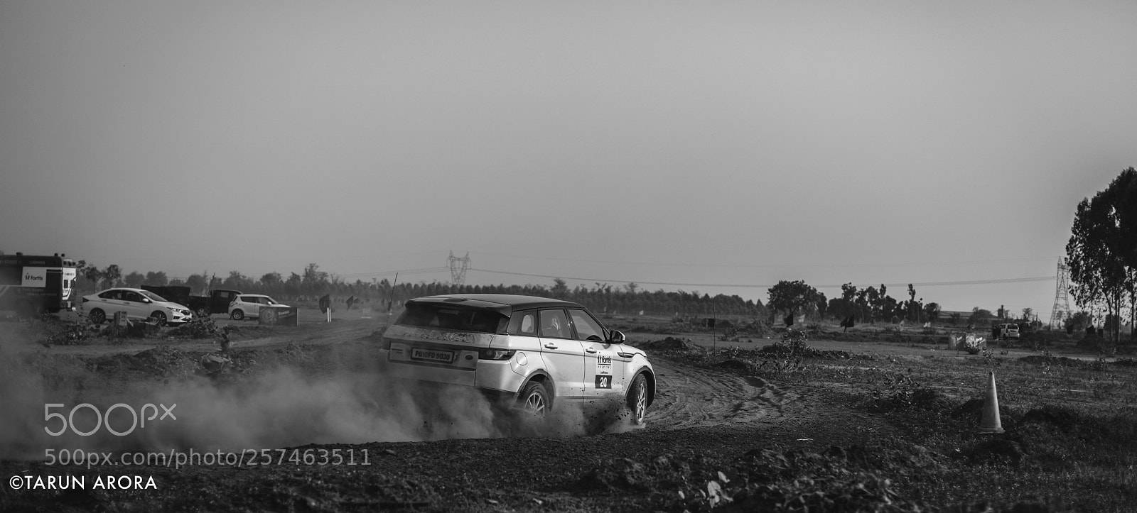 Canon EOS 5D Mark IV sample photo. Range rover photography