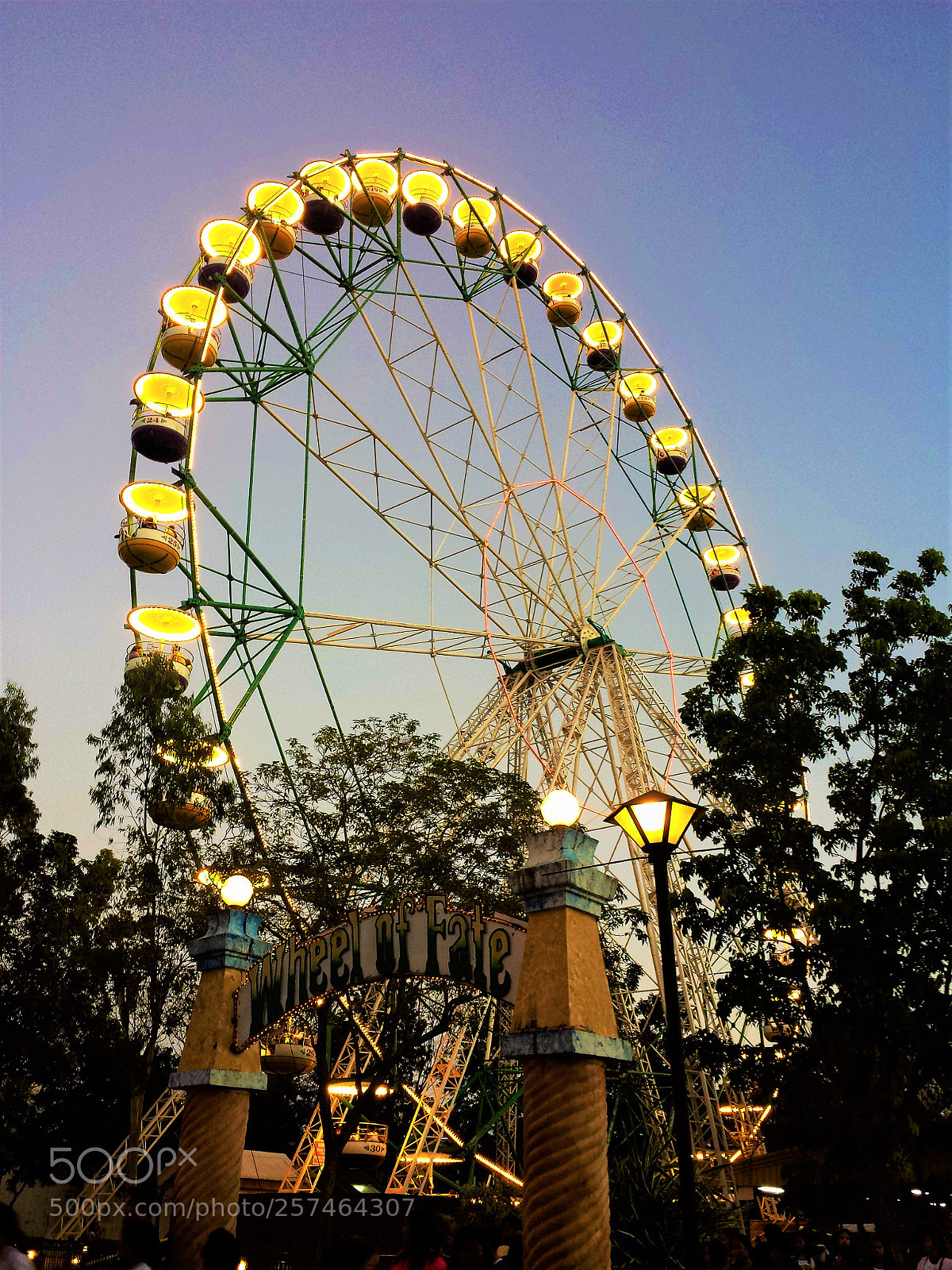 Samsung Galaxy S4 sample photo. Ferris wheel photography