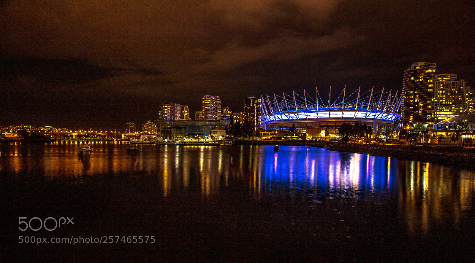 Canon EOS 5DS R sample photo. Night in vancouver photography