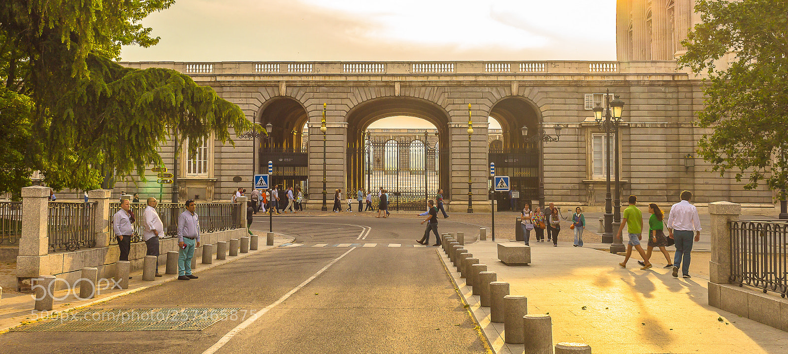 Canon EOS 1200D (EOS Rebel T5 / EOS Kiss X70 / EOS Hi) sample photo. Palacio real  photography