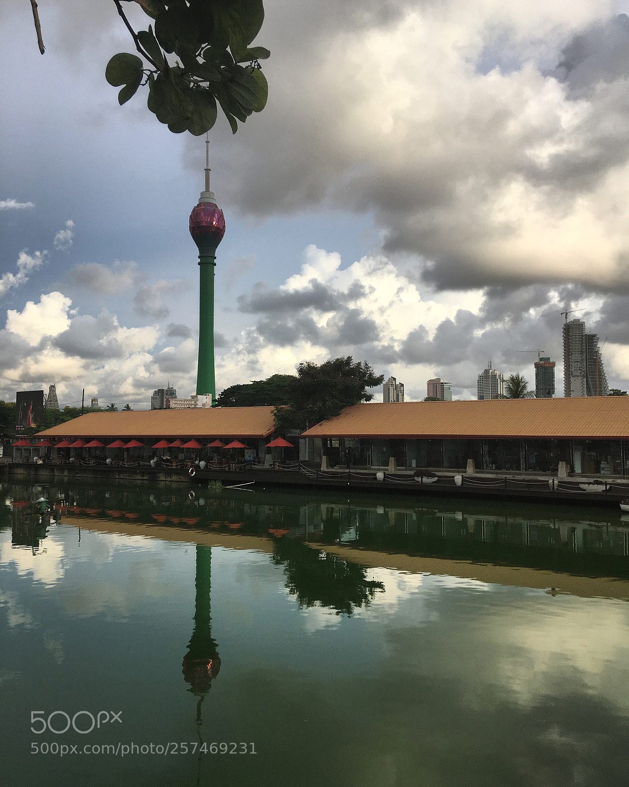Apple iPhone SE sample photo. Lotus tower photography