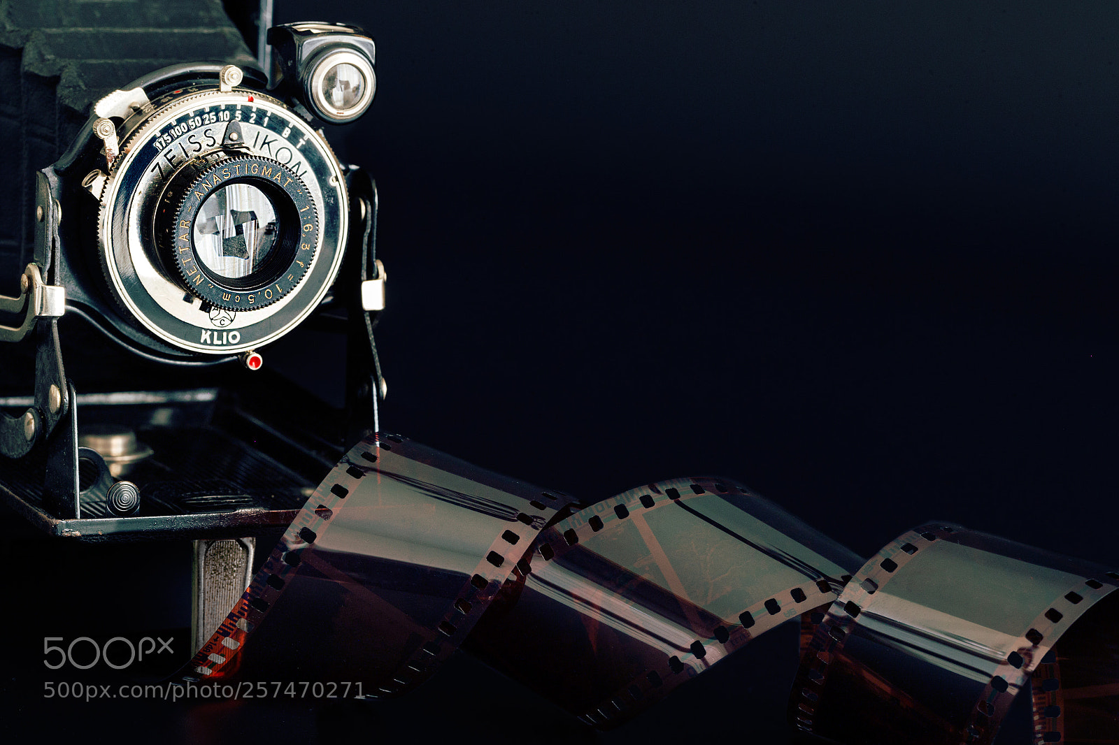 Canon EOS-1D X sample photo. Vintage camera photography