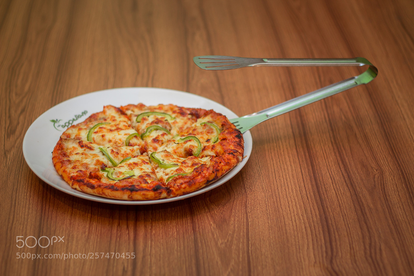Canon EOS 700D (EOS Rebel T5i / EOS Kiss X7i) sample photo. Pizza photography