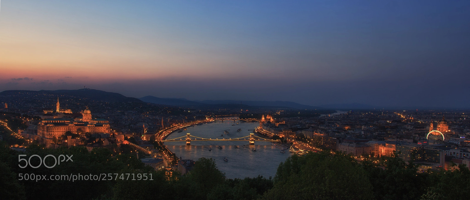 Canon EOS 550D (EOS Rebel T2i / EOS Kiss X4) sample photo. Budapest sunset panorama photography