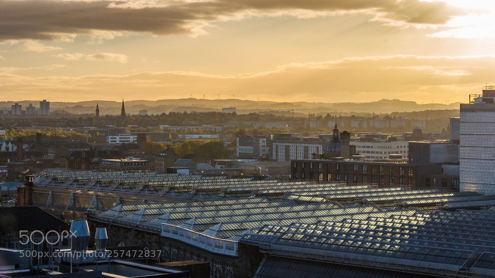 Canon EOS 700D (EOS Rebel T5i / EOS Kiss X7i) sample photo. Sunset on glasgow central photography