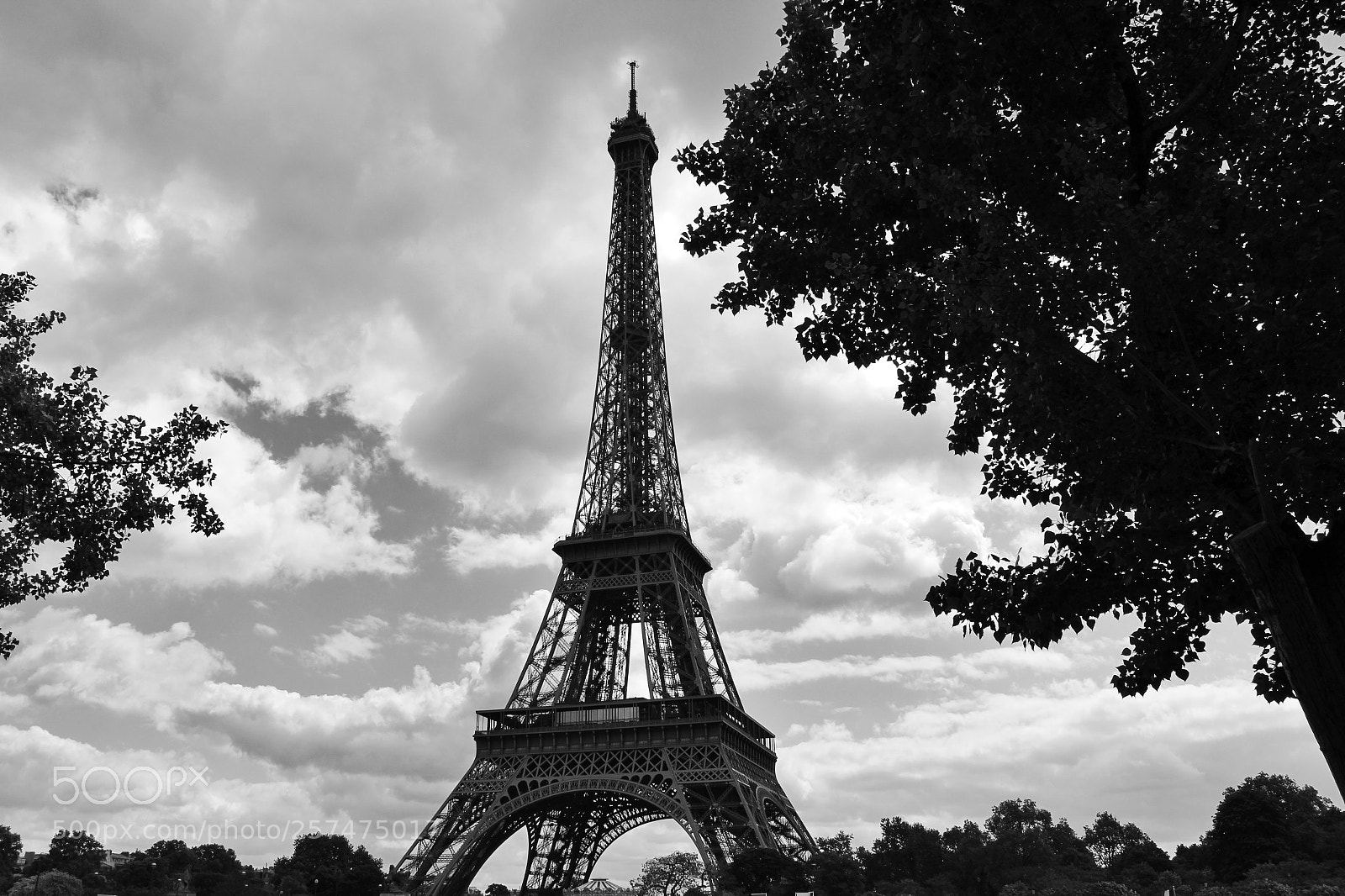 Canon EOS 700D (EOS Rebel T5i / EOS Kiss X7i) sample photo. Eiffel tour photography