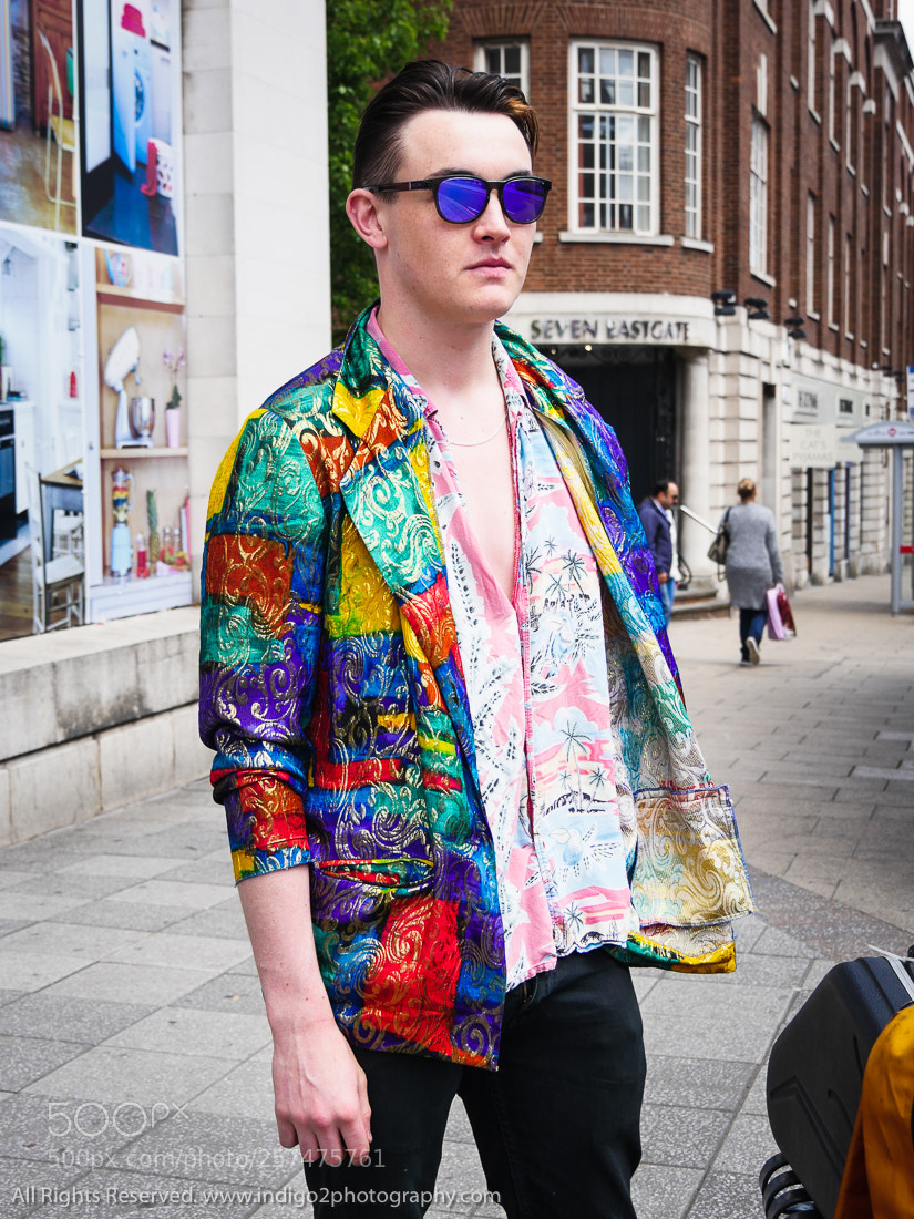 Panasonic Lumix DMC-GH4 sample photo. Street fashion photography