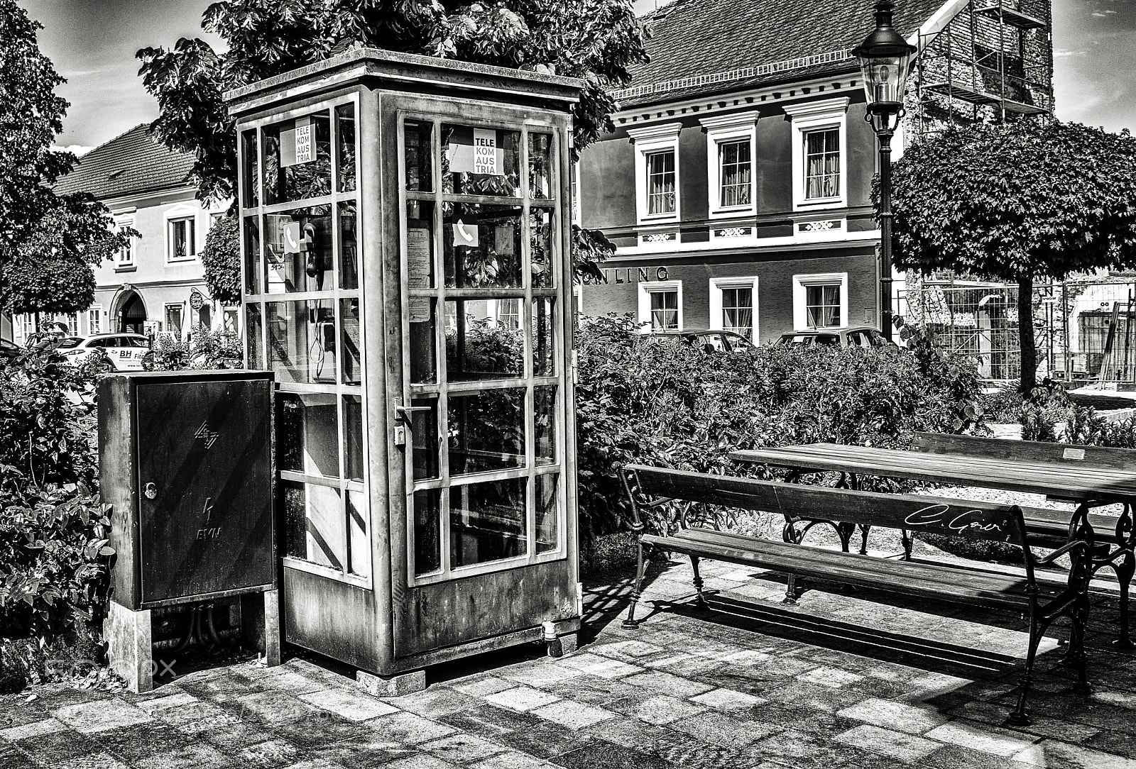 Canon EOS 77D (EOS 9000D / EOS 770D) sample photo. Public telephone booth photography