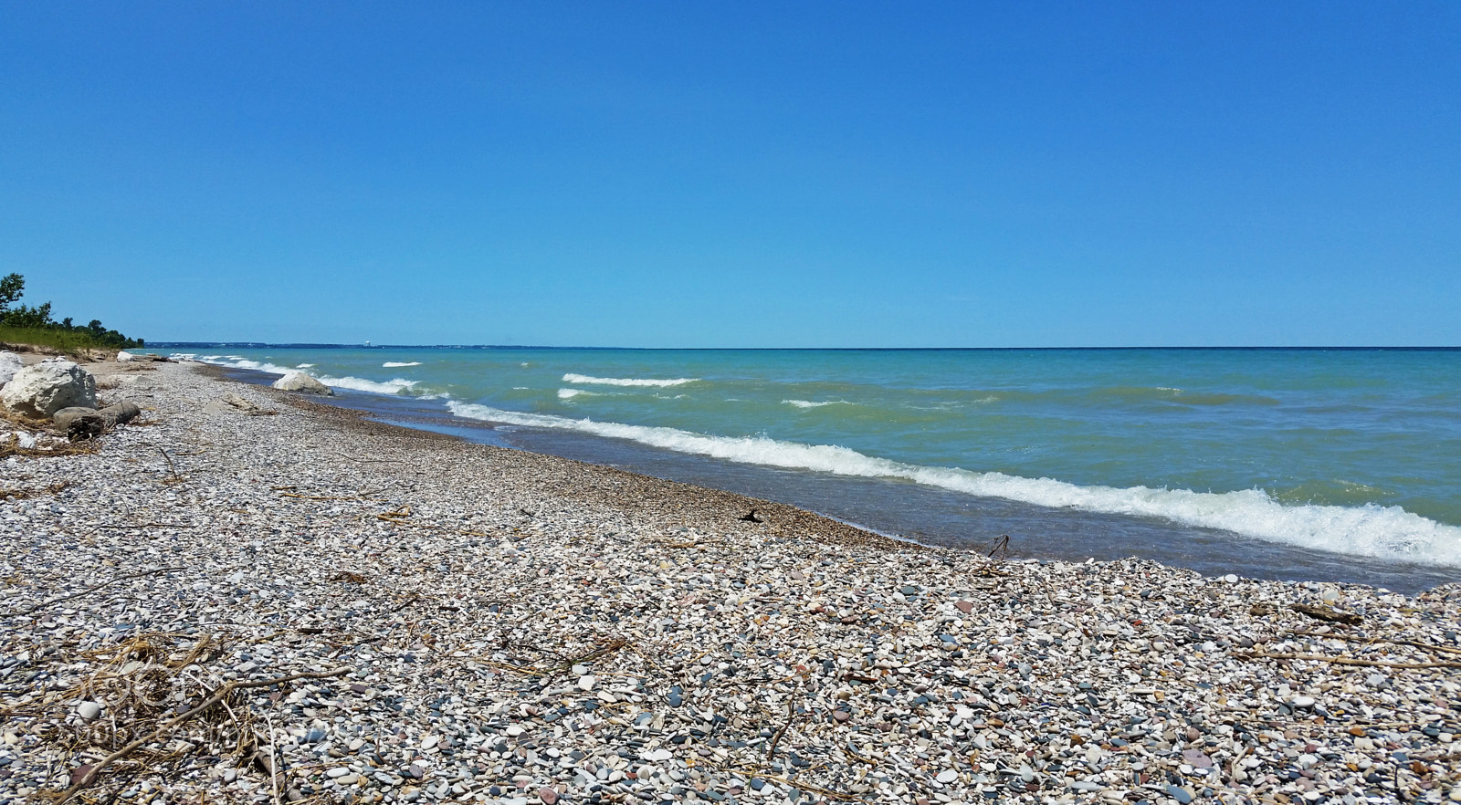 Samsung Galaxy S5 sample photo. Rocky shoreline photography