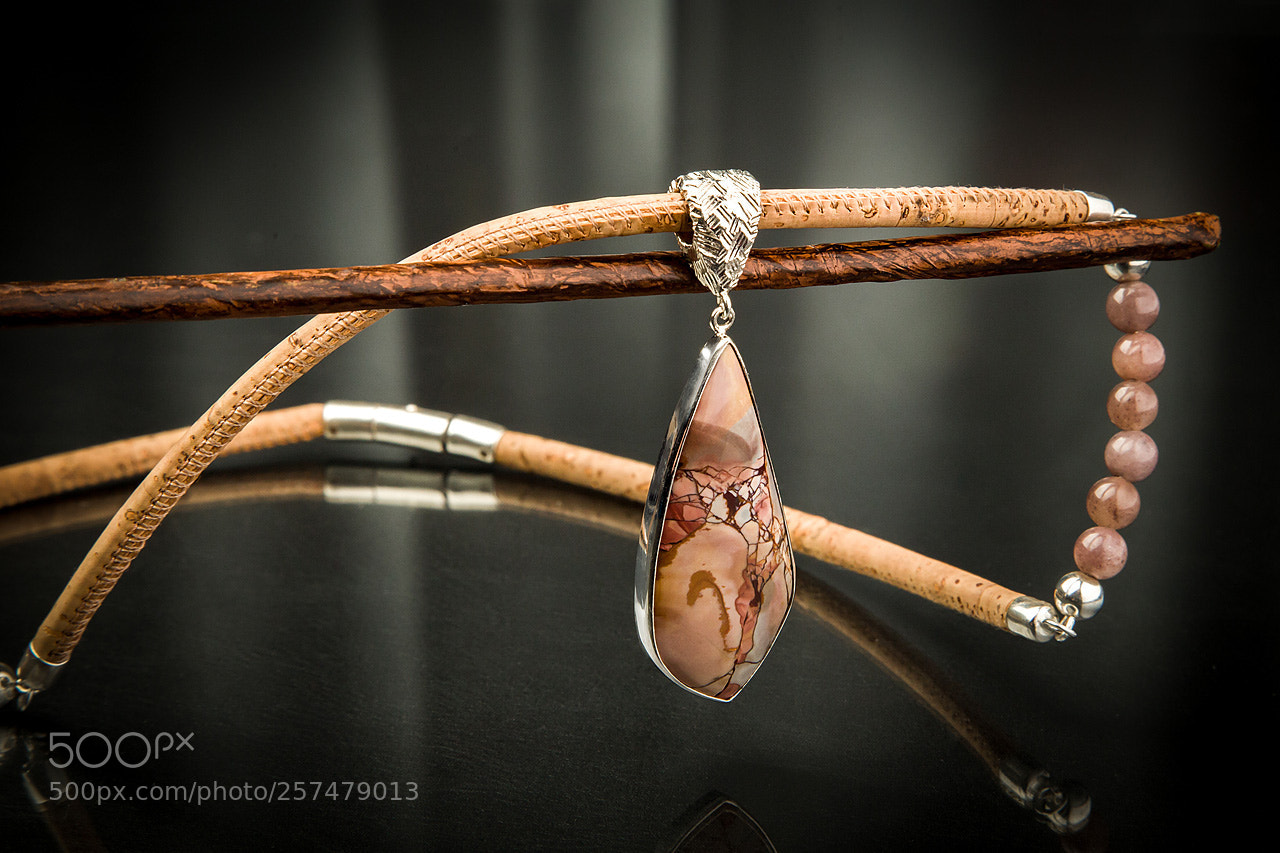 Canon EOS 6D sample photo. Pendant on a dark photography