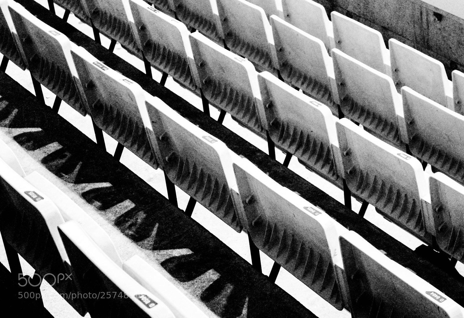 Canon EOS 700D (EOS Rebel T5i / EOS Kiss X7i) sample photo. Take a seat photography