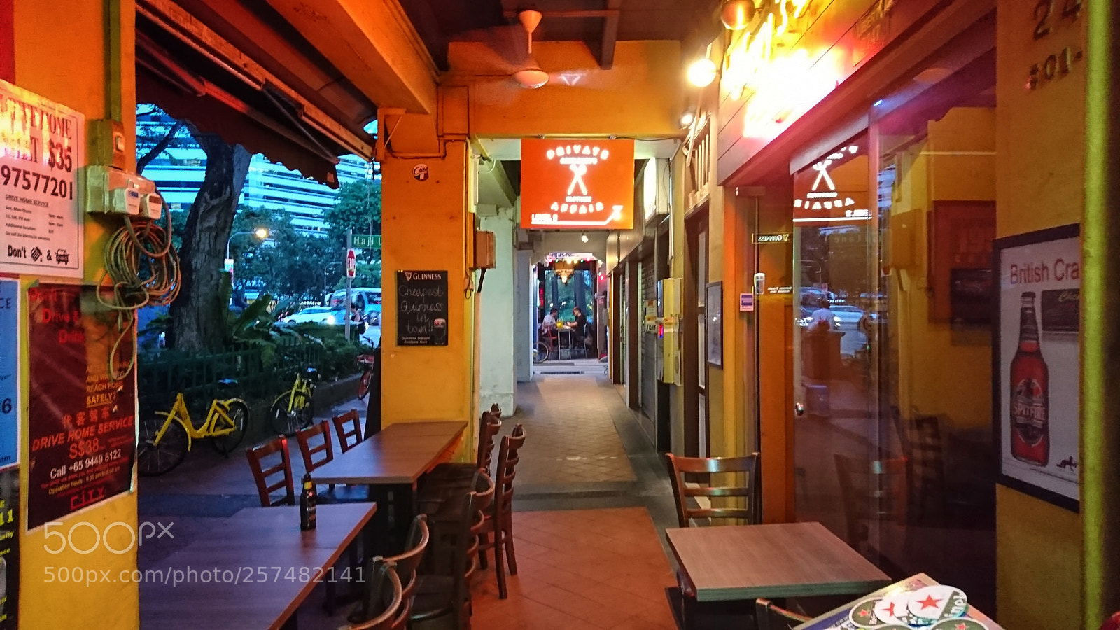 Sony Xperia XZ sample photo. Arab street photography