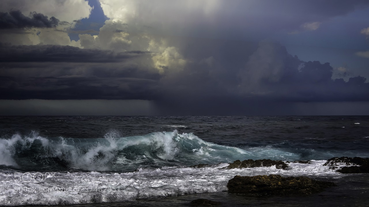 Canon EOS 700D (EOS Rebel T5i / EOS Kiss X7i) sample photo. Faraway rain photography