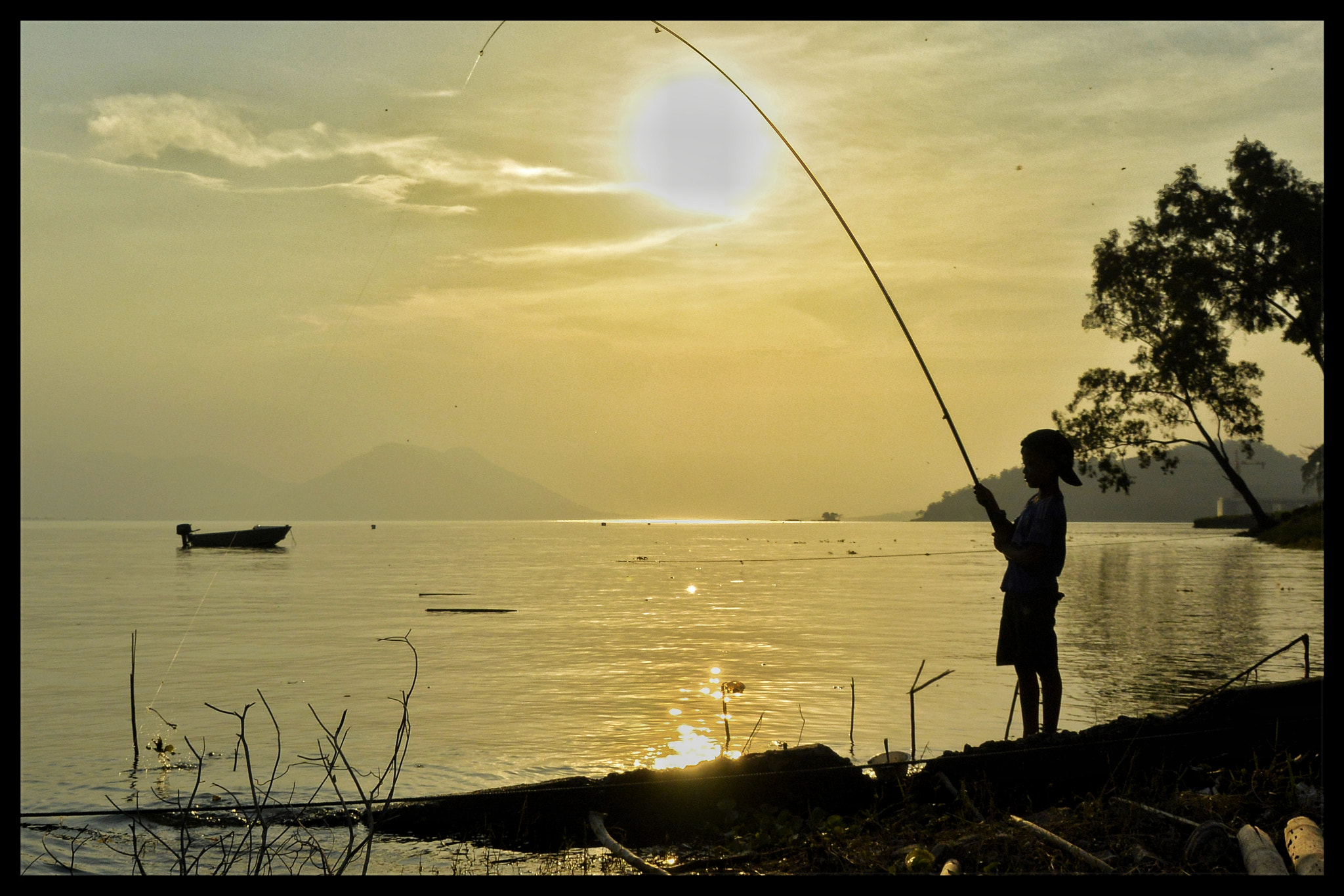 Nikon 1 V2 sample photo. Hook up the sunset... photography