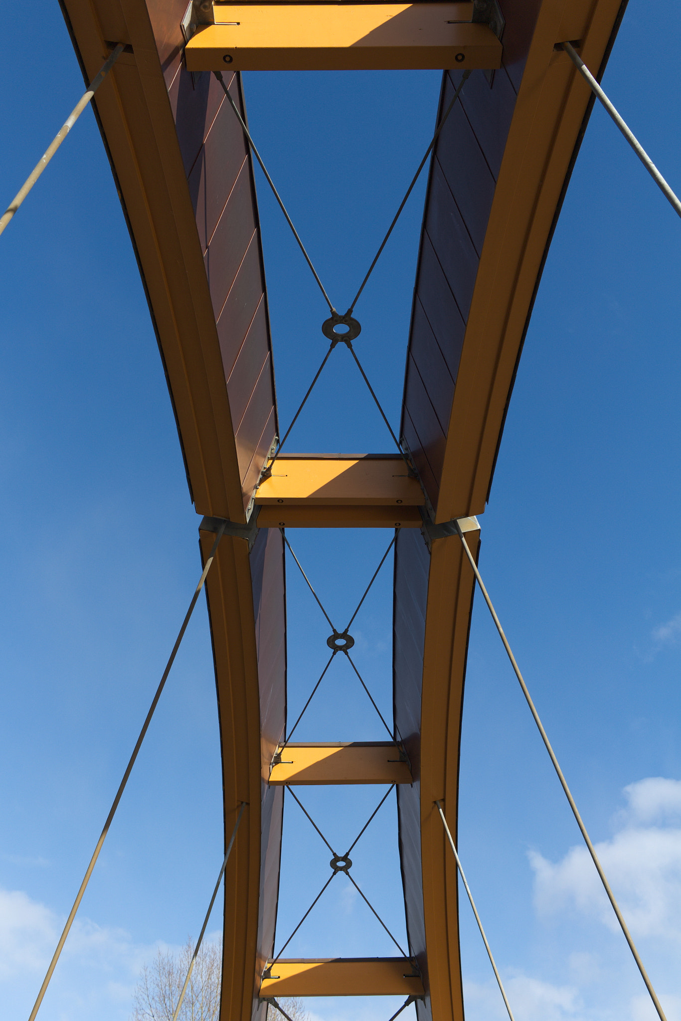 Canon EF-S 24mm F2.8 STM sample photo. Support structure photography