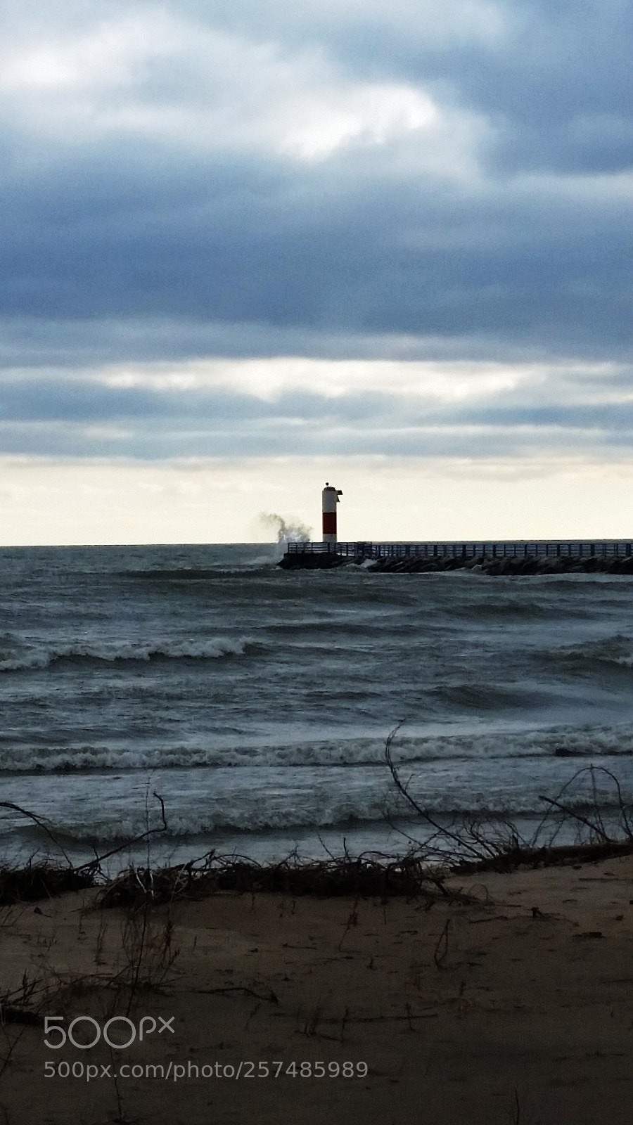 Samsung Galaxy S5 sample photo. Beacon storm photography