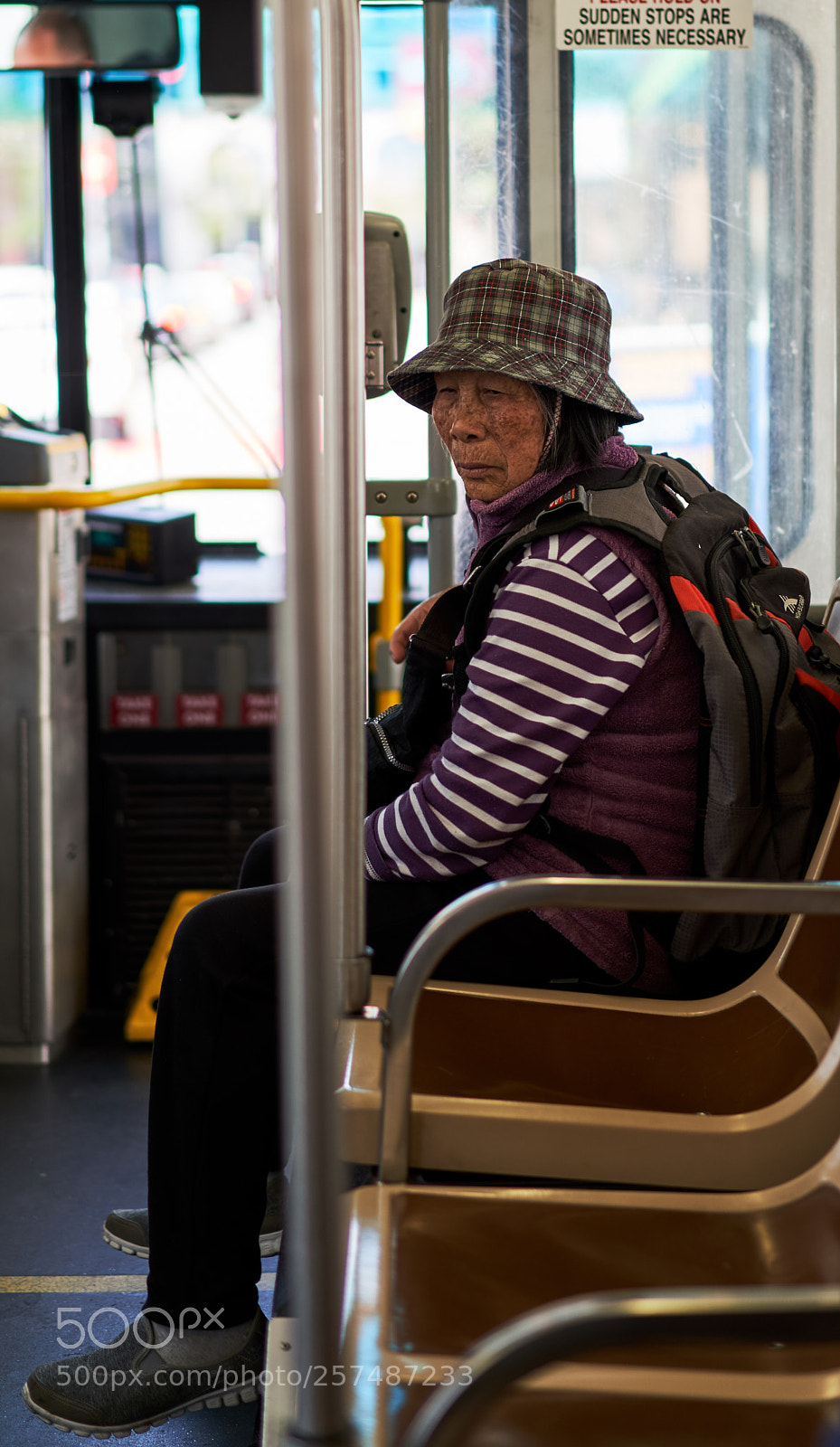 Sony a7R III sample photo. Old chinese lady on photography
