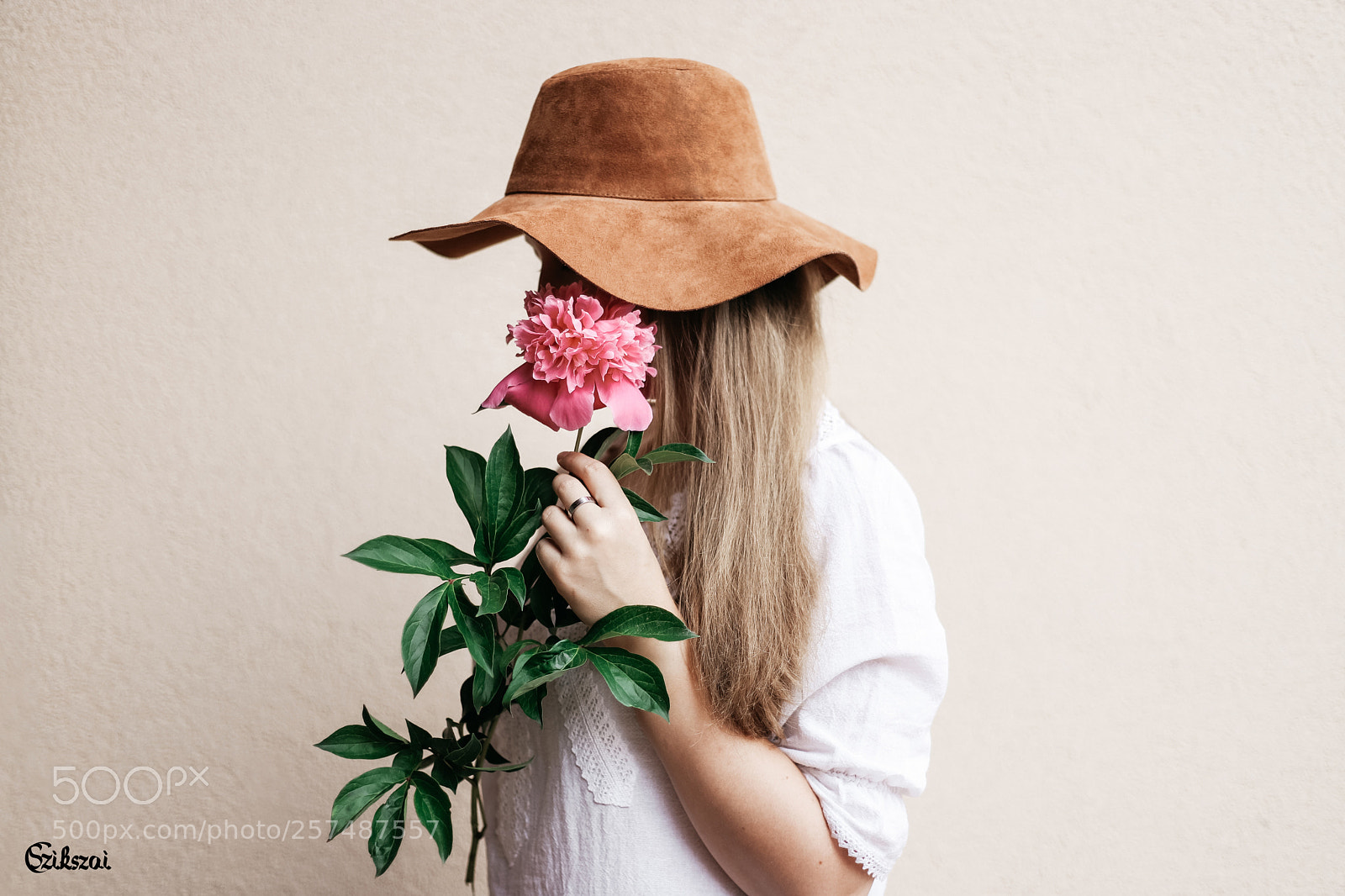 Canon EOS 6D Mark II sample photo. Selfportait photography