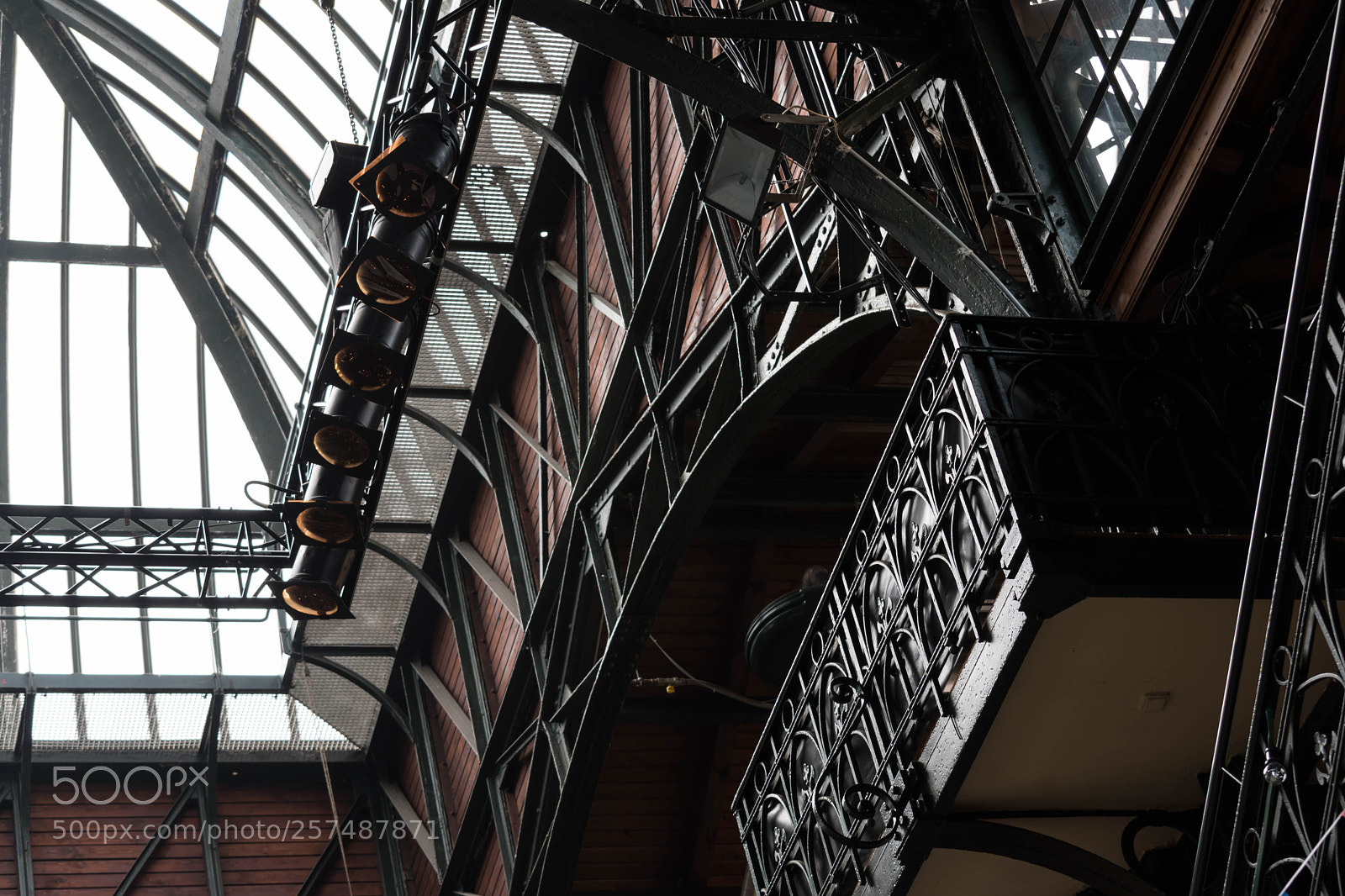 Nikon D5600 sample photo. Fischauktionshalle photography