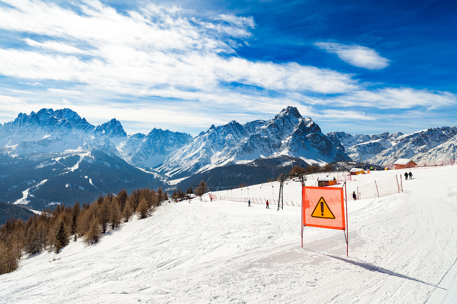 Canon EOS 5D Mark II sample photo. Dangerous ski run photography