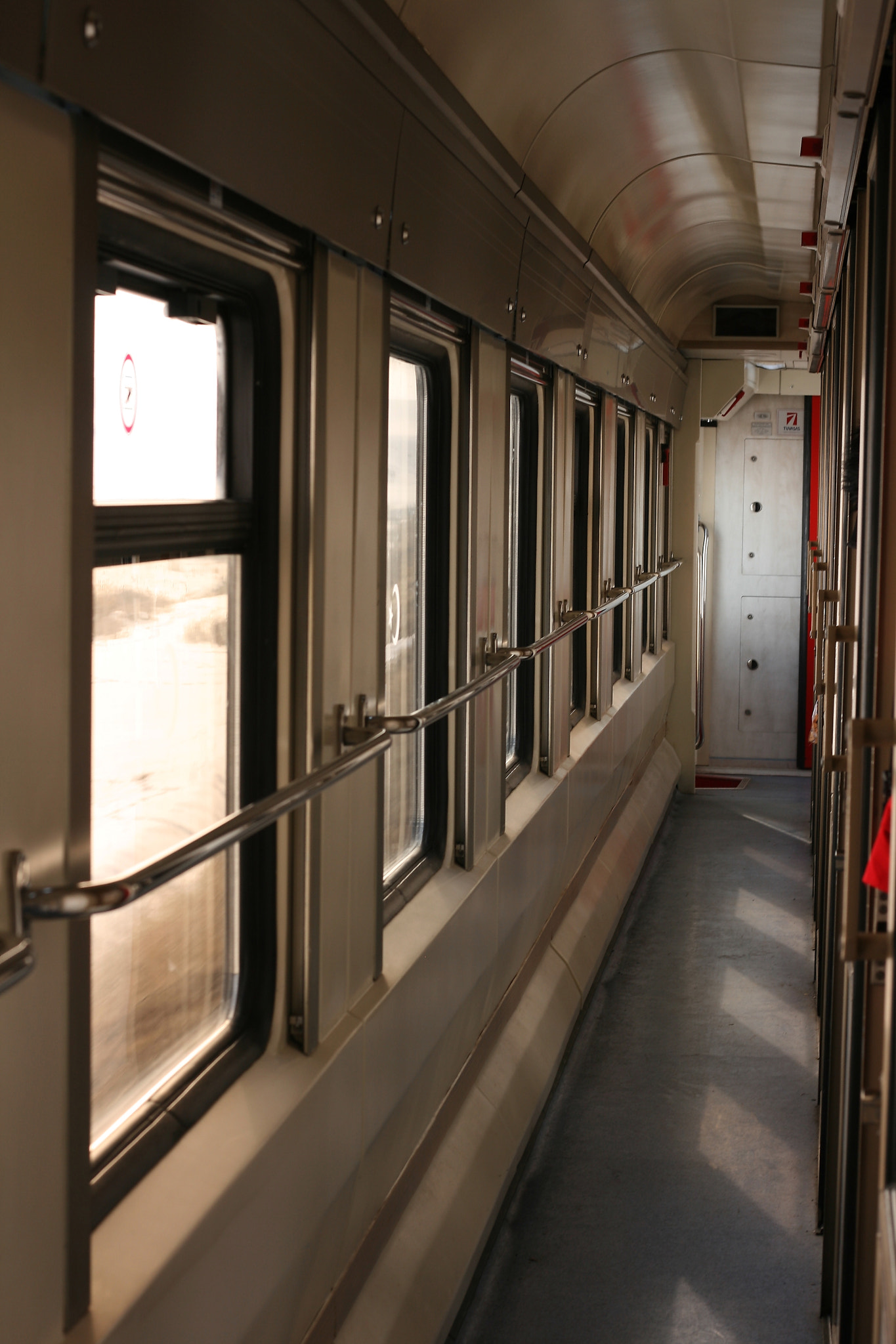 Canon EOS 400D (EOS Digital Rebel XTi / EOS Kiss Digital X) sample photo. Eastern express of turkish railways photography