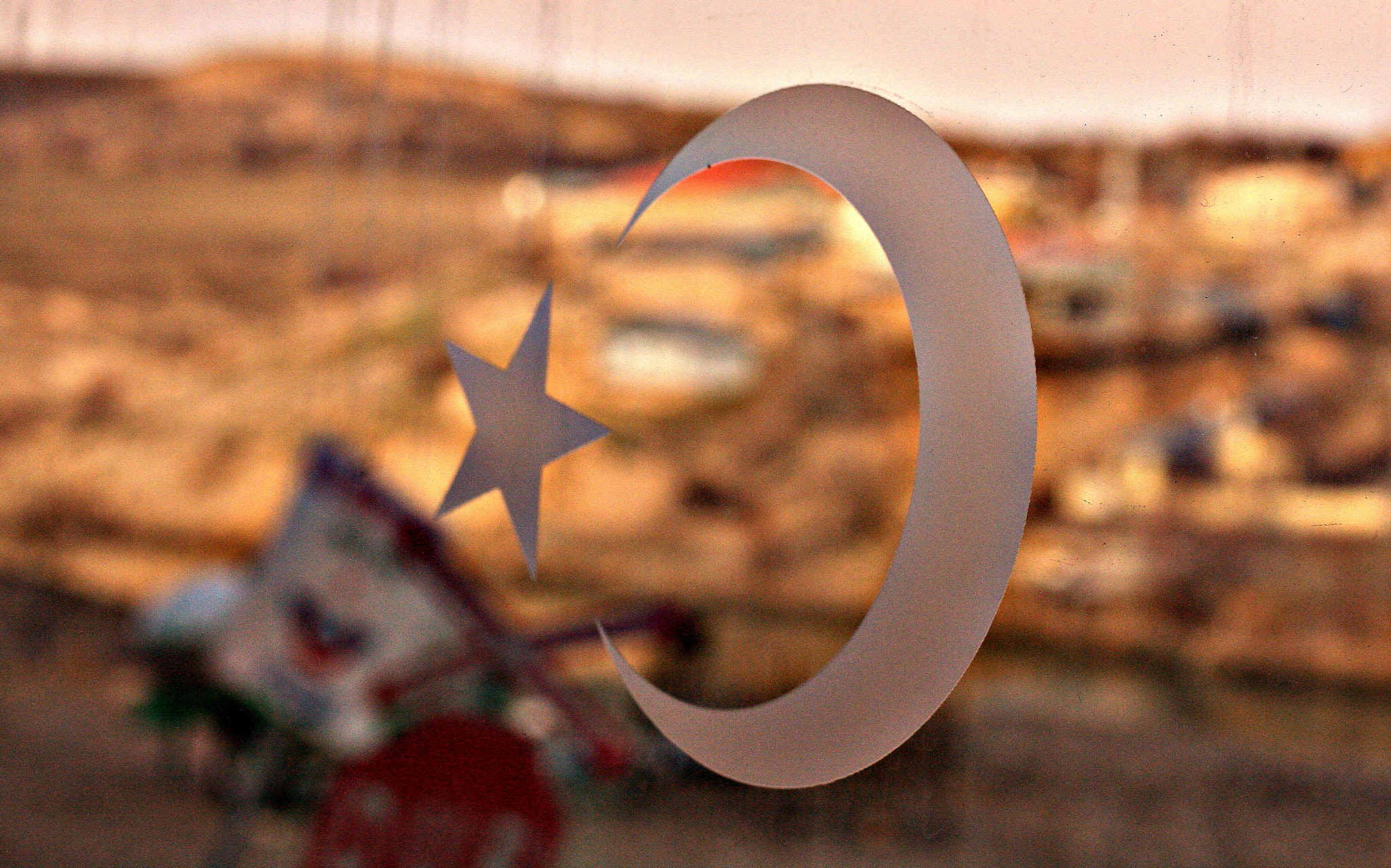 Canon EOS 400D (EOS Digital Rebel XTi / EOS Kiss Digital X) sample photo. Eastern express of turkish railways photography