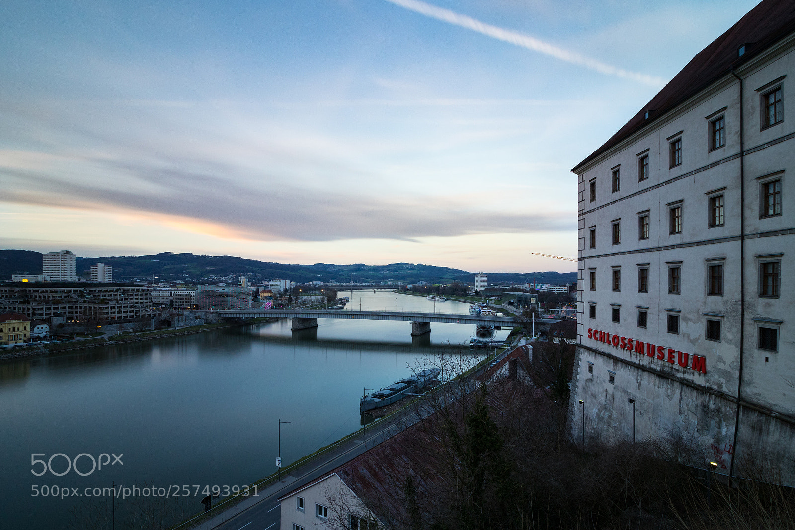 Canon EOS 77D (EOS 9000D / EOS 770D) sample photo. Linz on a spring photography