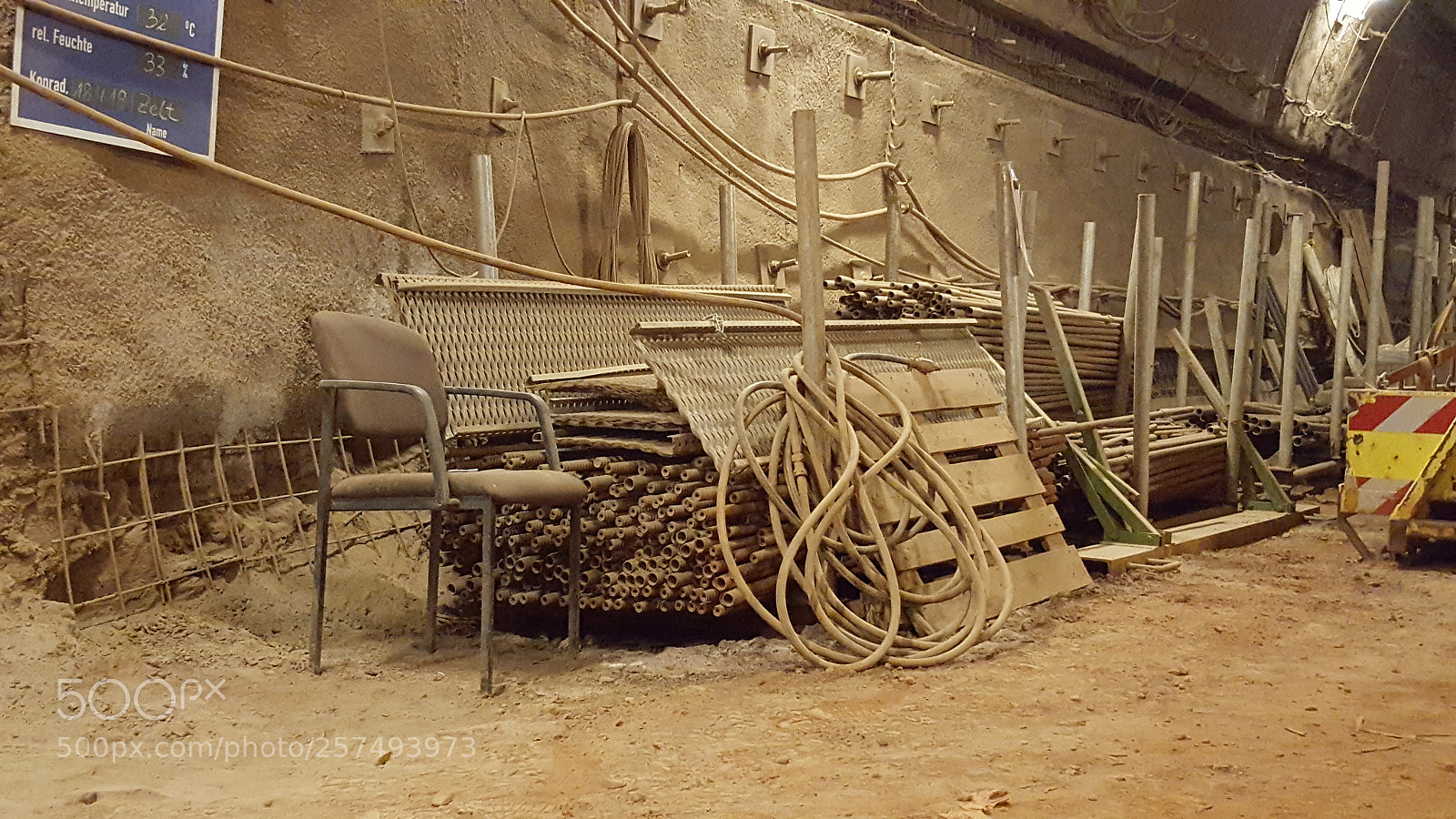 Samsung Galaxy S6 sample photo. Below ground photography
