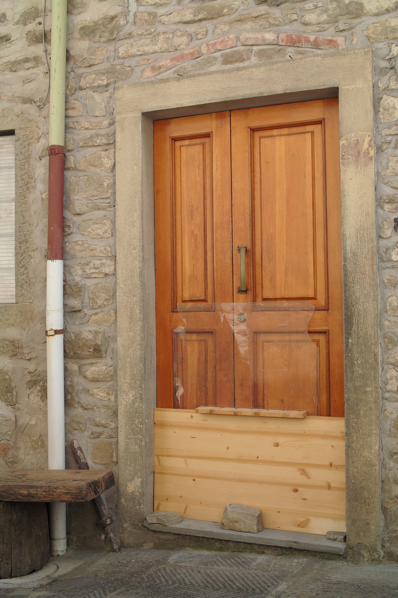 Sigma DP2 sample photo. Wooden door photography