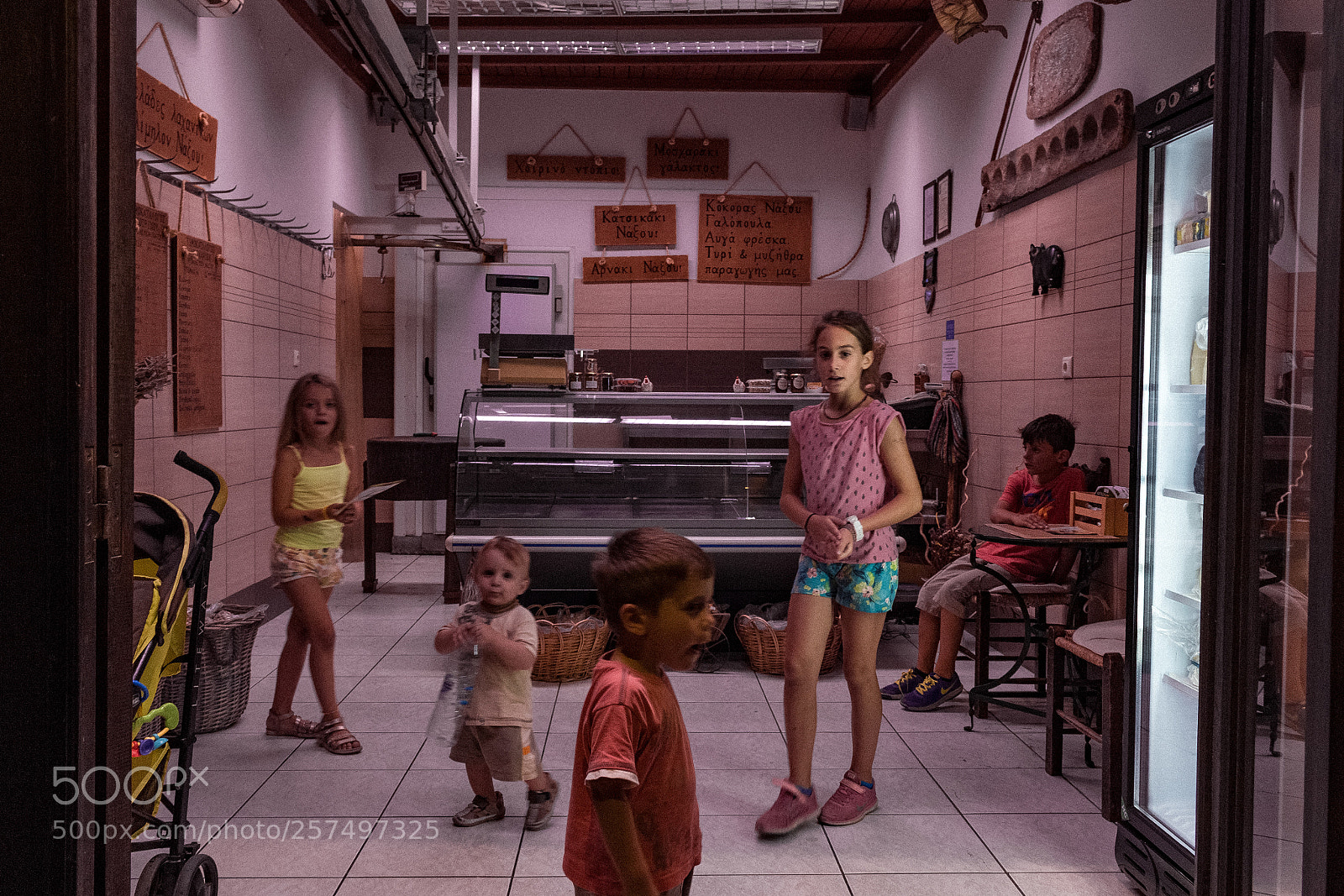 Canon EOS 700D (EOS Rebel T5i / EOS Kiss X7i) sample photo. Children in a butchery photography