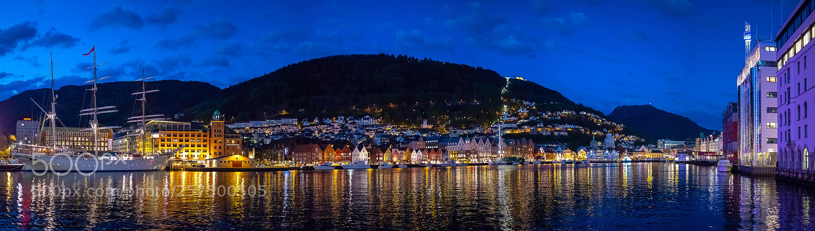Canon EOS 6D Mark II sample photo. Bergen nighttime  photography