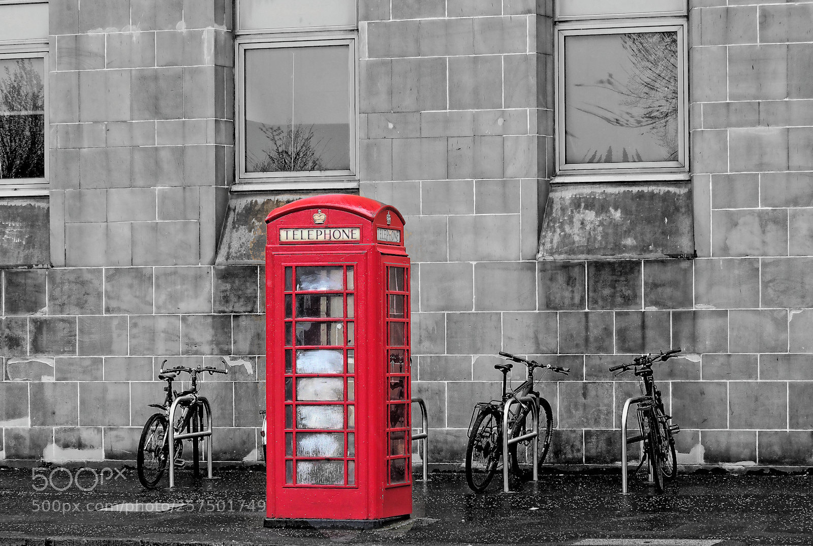 Olympus OM-D E-M5 sample photo. Obligatory phone-booth photography