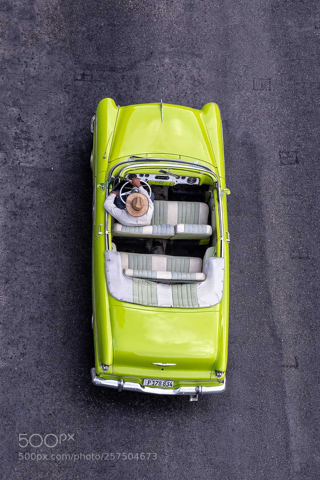 Canon EOS 5D Mark IV sample photo. The old cars of photography