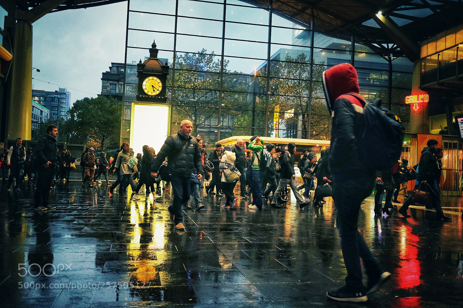 Canon EOS M3 sample photo. Rush hour photography