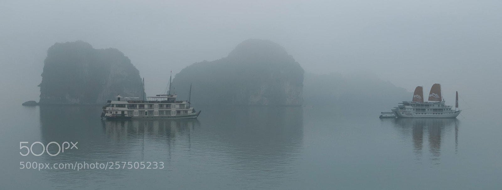 Olympus E-510 (EVOLT E-510) sample photo. Misty ha-long. photography