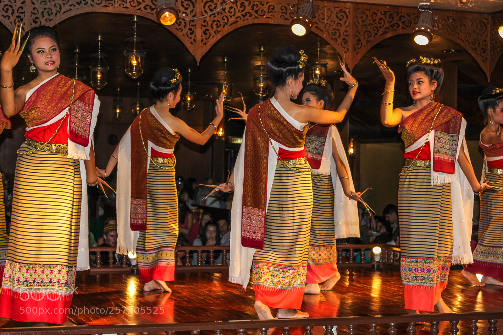 Canon EOS 550D (EOS Rebel T2i / EOS Kiss X4) sample photo. Traditional dances photography