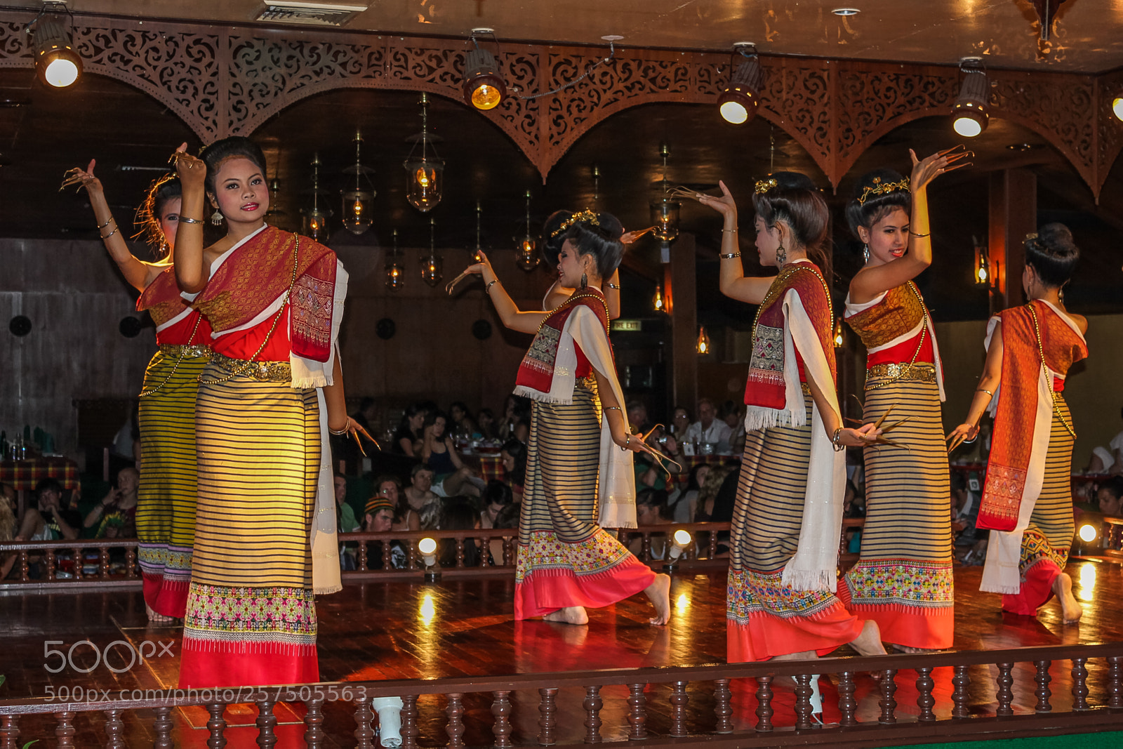 Canon EOS 550D (EOS Rebel T2i / EOS Kiss X4) sample photo. Thai dances photography