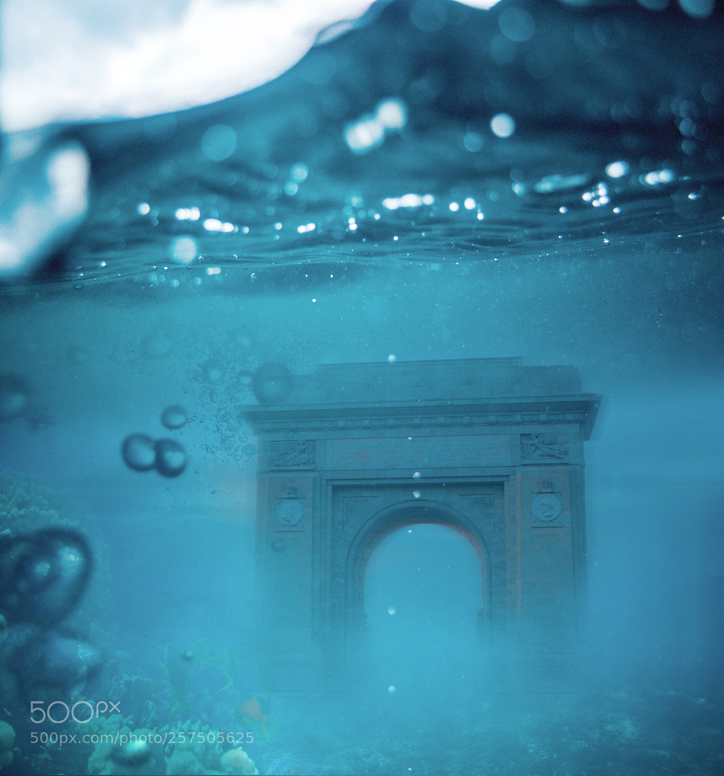 Canon EOS 700D (EOS Rebel T5i / EOS Kiss X7i) sample photo. Deep sea blues photography